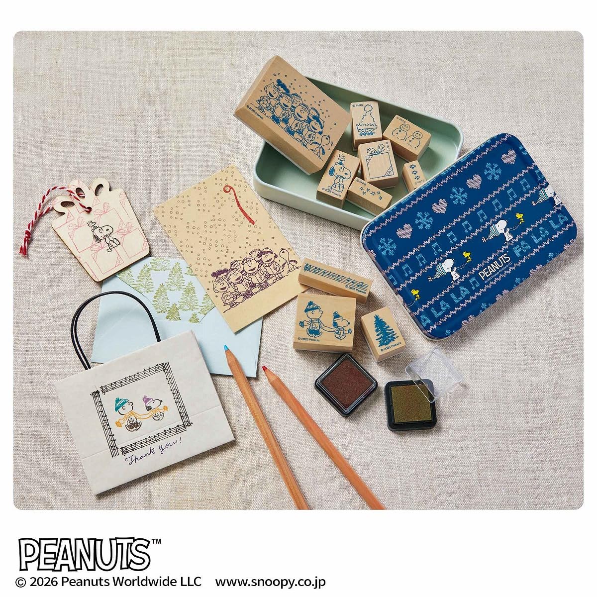 宝島社「大人のおしゃれ手帖」1月号は、スヌーピーのブリキ缶入りスタンプセットが付録