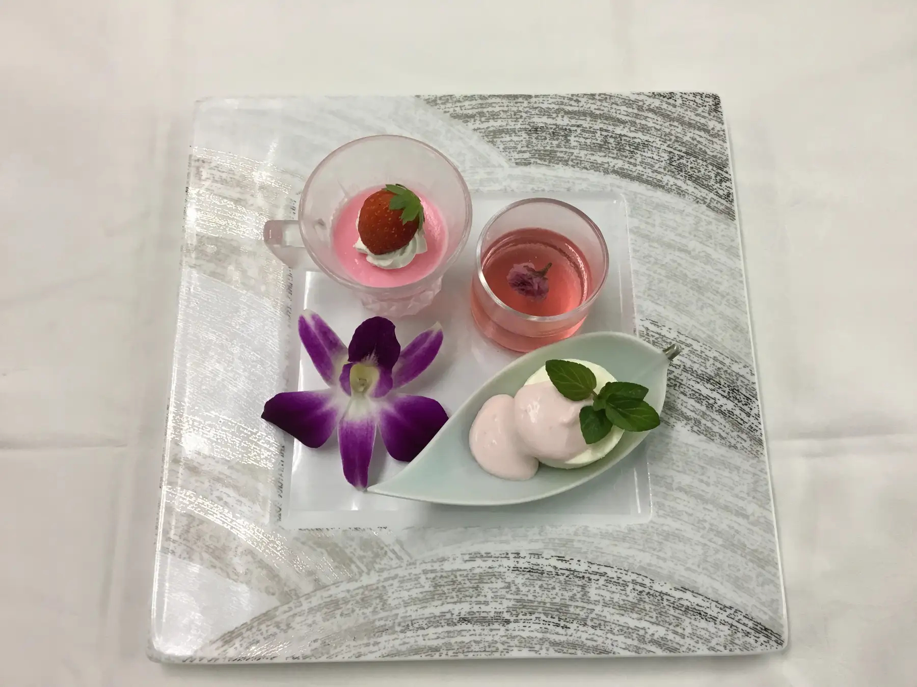 東京大神宮では青木氏のトークのほかティーイベントを開催