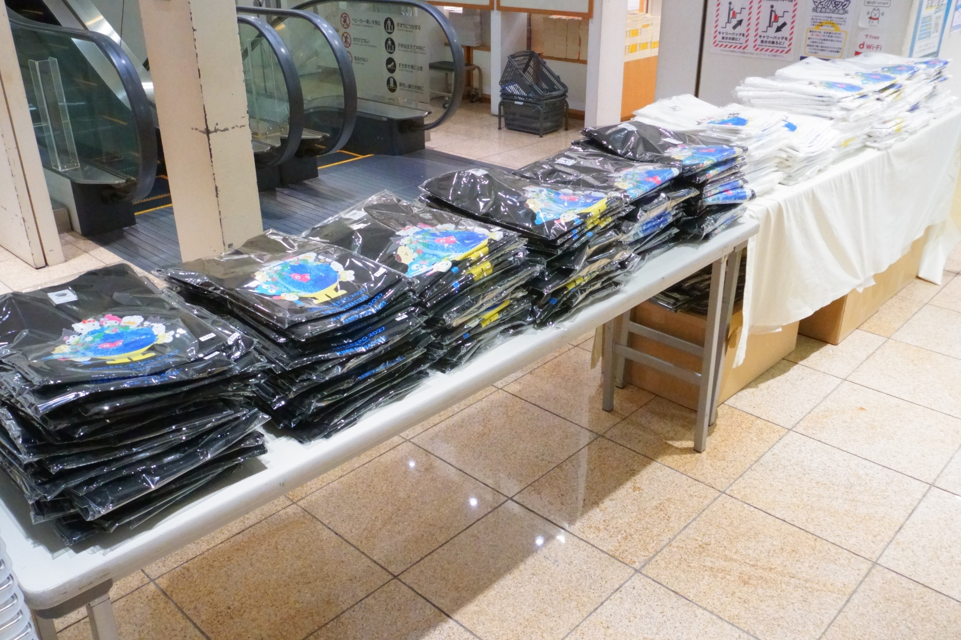 サンリオコラボグッズ売り場