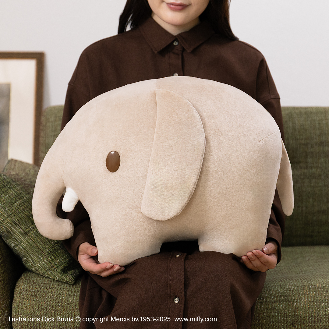 A賞：約48cmの特大サイズ「ゾウ」ぬいぐるみ