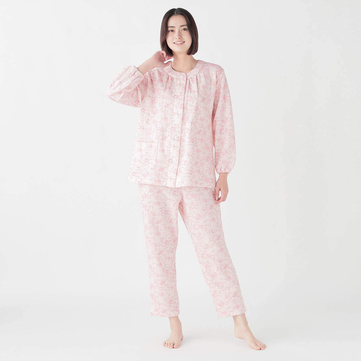 GUNZEパジャマ レディース/メンズ（各4378円）