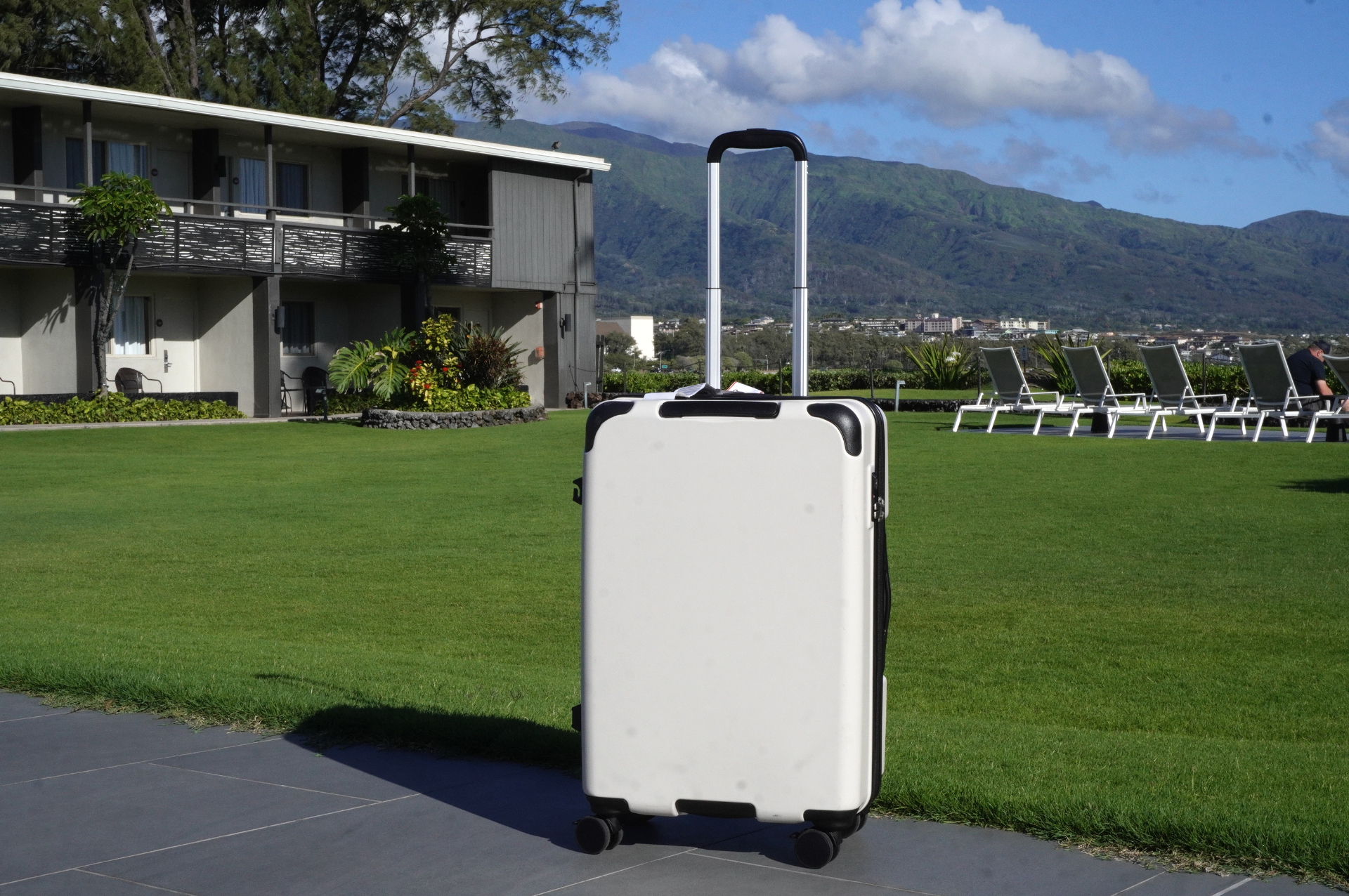 ドン・キホーテのコスパ最強「拡張ジッパーキャリーケース」を海外旅行で使ってみた