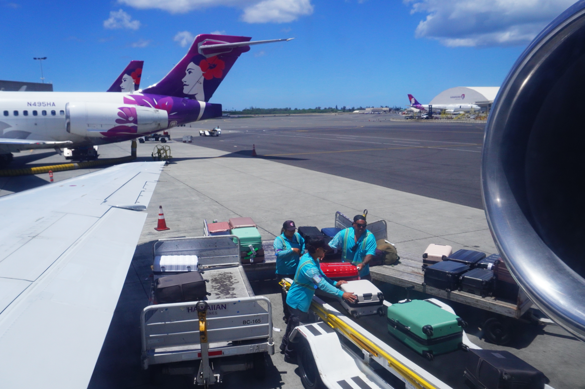 おっ、マイスーツケース発見！　なんだかすでに愛着を感じる（笑）