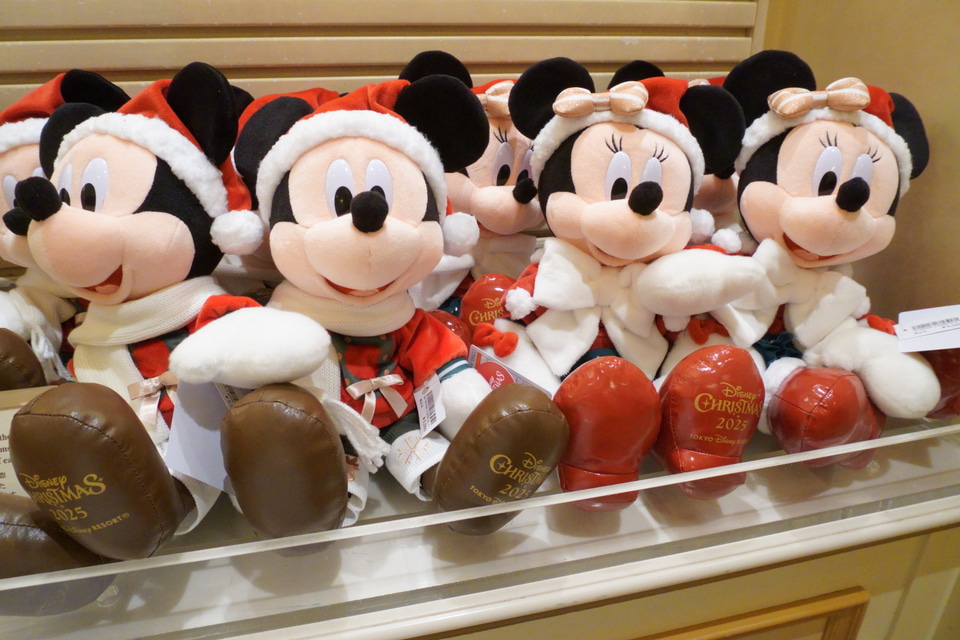 ディズニー・クリスマスの新グッズ、パーク店頭で撮ってきた！ 新