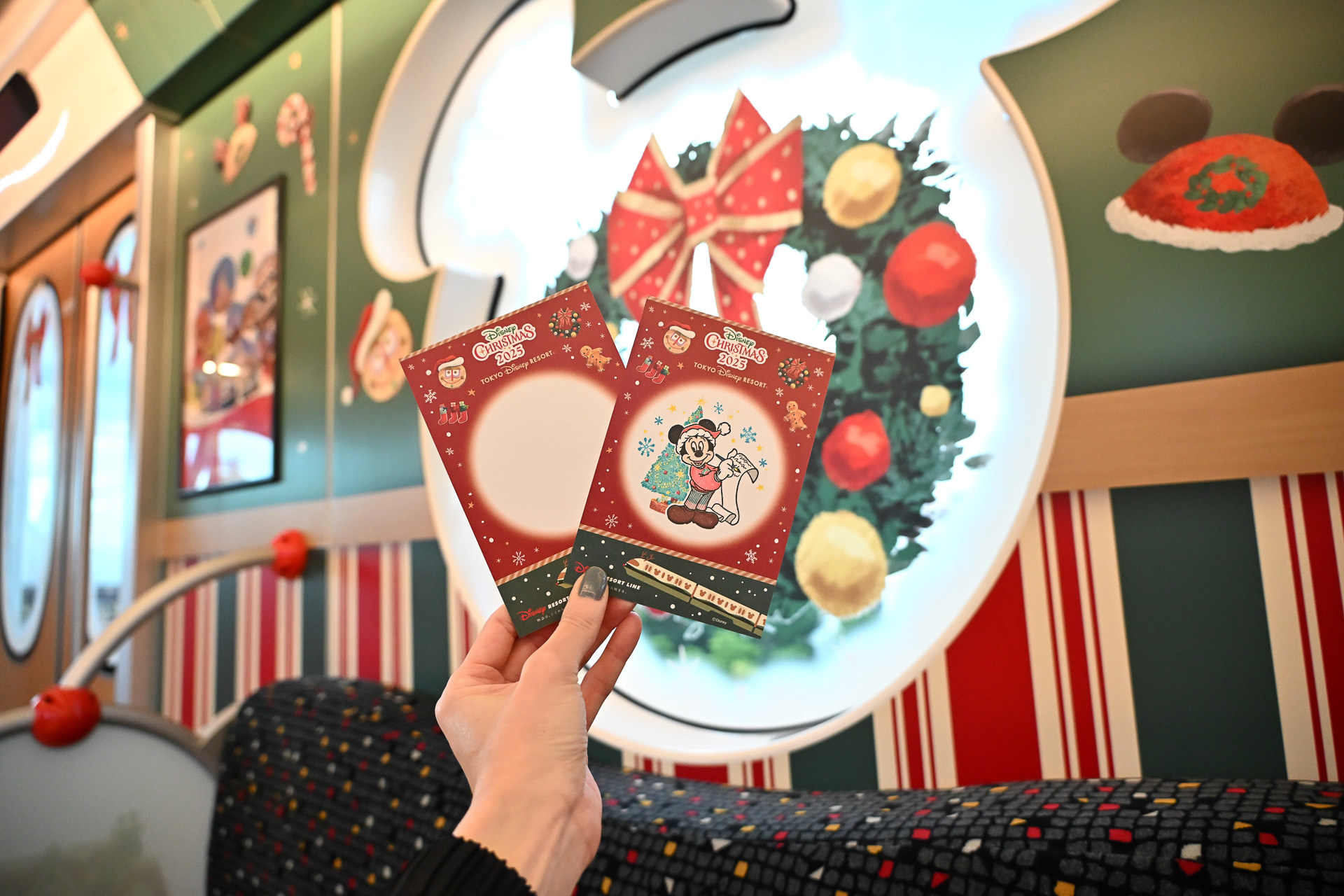 全8種をコンプリートするとクリスマス限定イラストが完成する