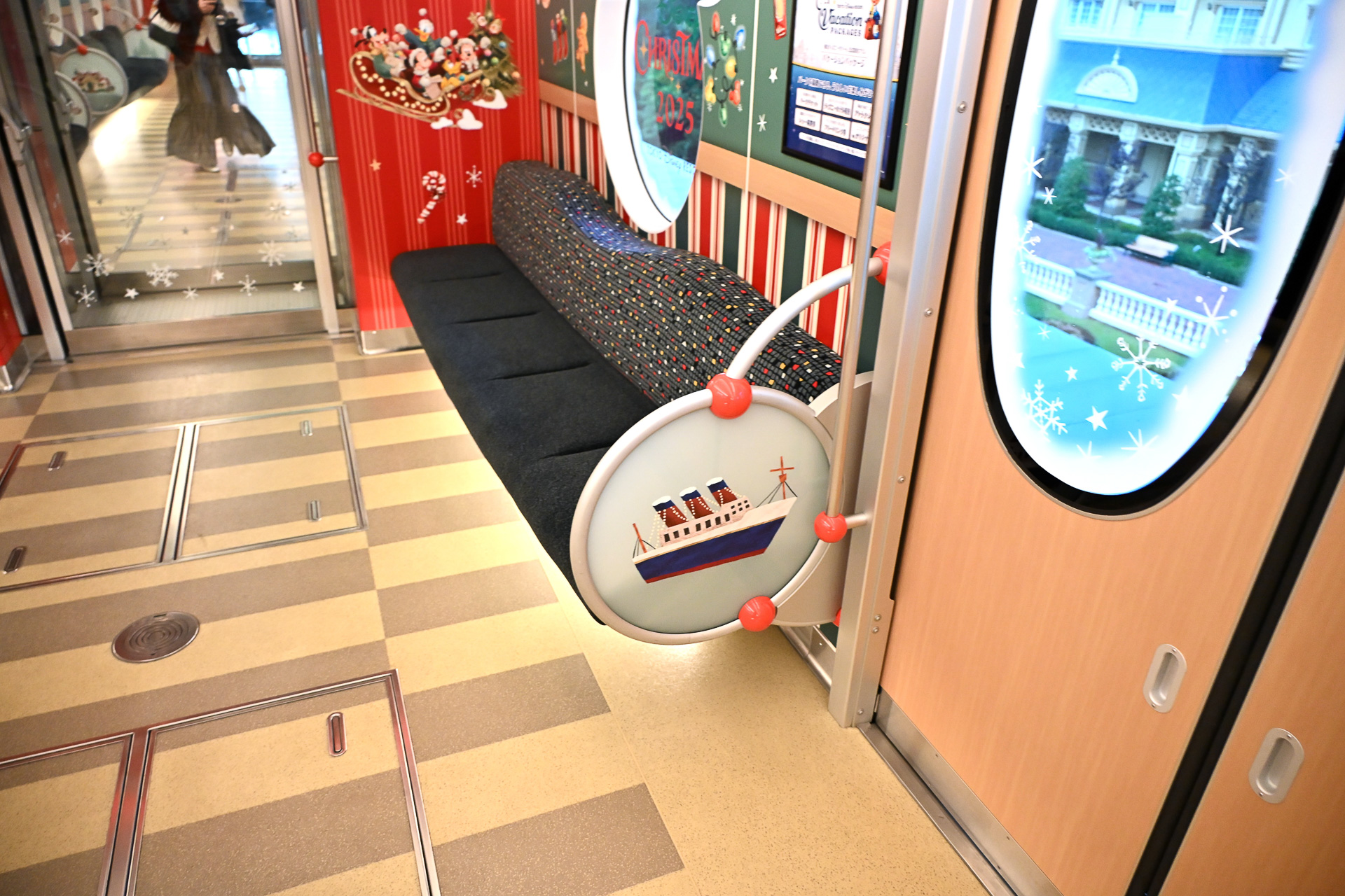 車両全体があったかで落ち着く雰囲気となっていた