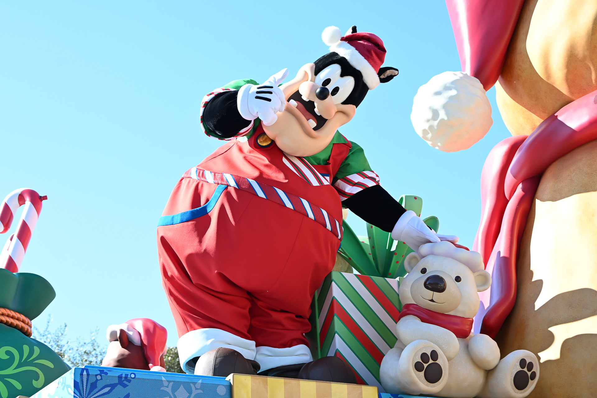 ピートも同じフロートに