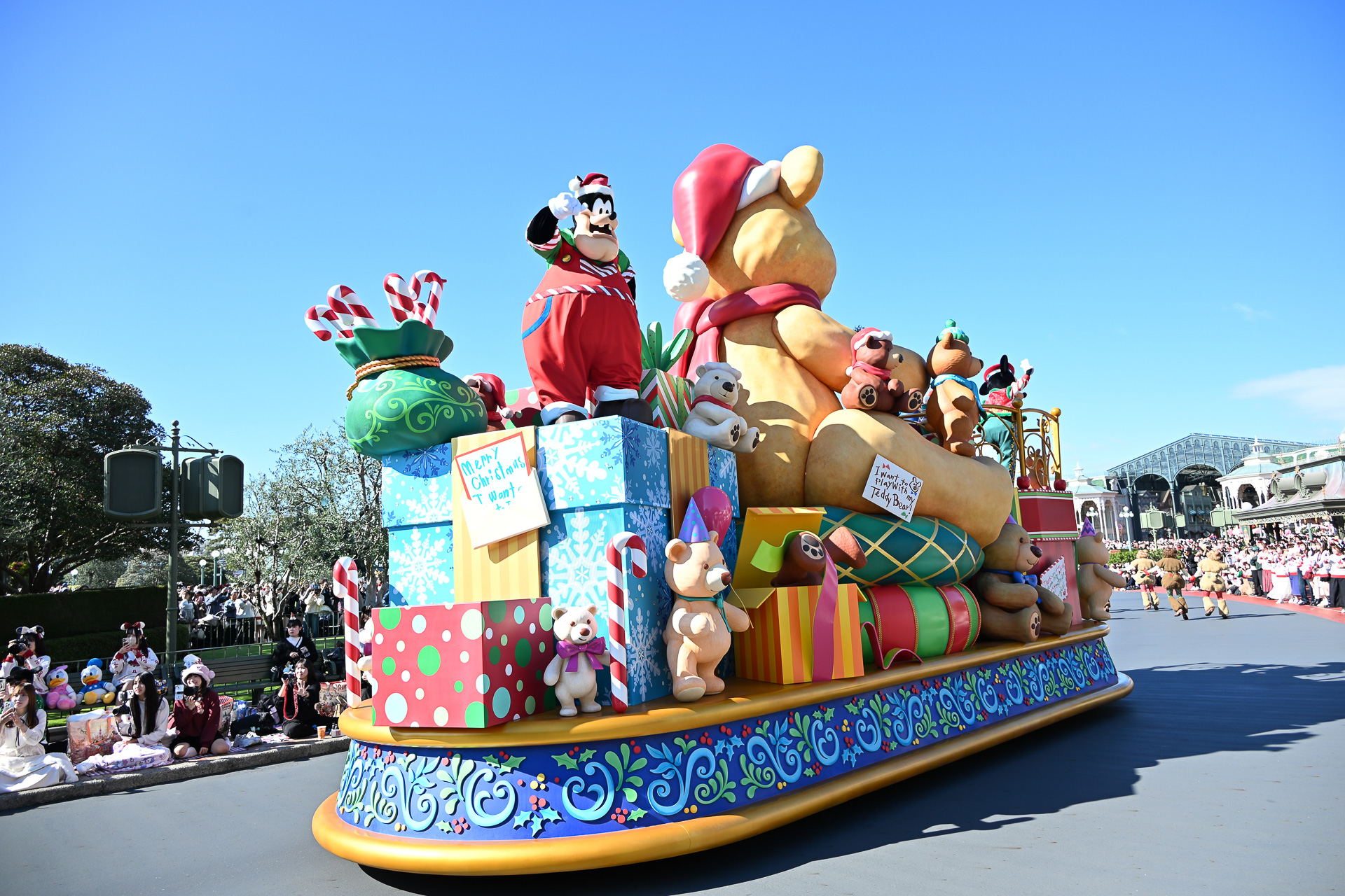 ピートも同じフロートに