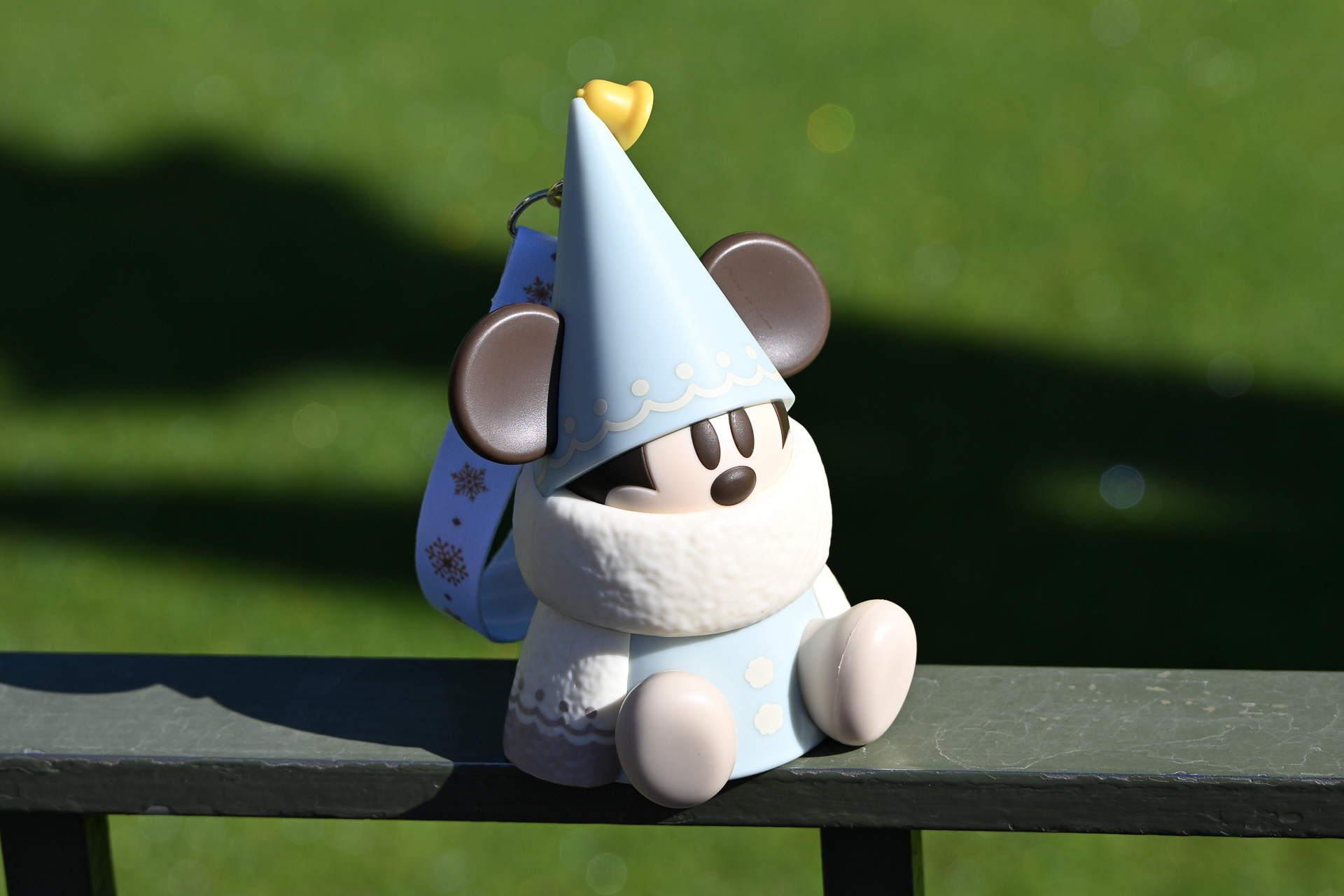 新色「くすみミント」の衣装姿のリルリンリンが話題の「グミキャンディー、ミニスナックケース付き」