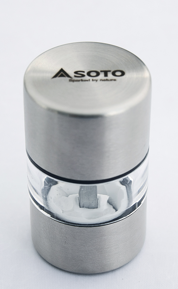 ミニCAMPミルのサイズは3×5.5cm（直径×高さ）