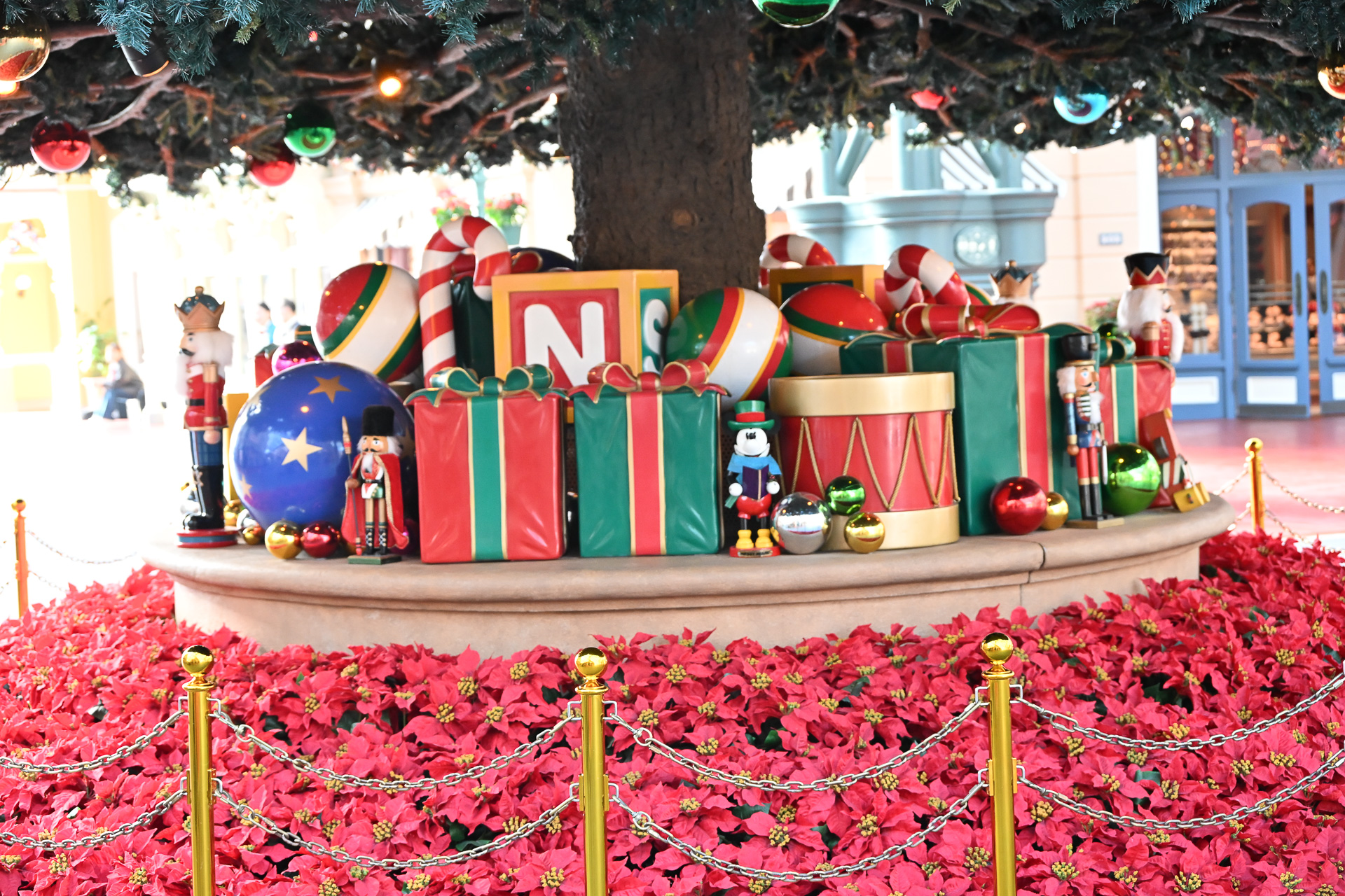 木の下のリルリンリンやプレゼント探しも楽しい