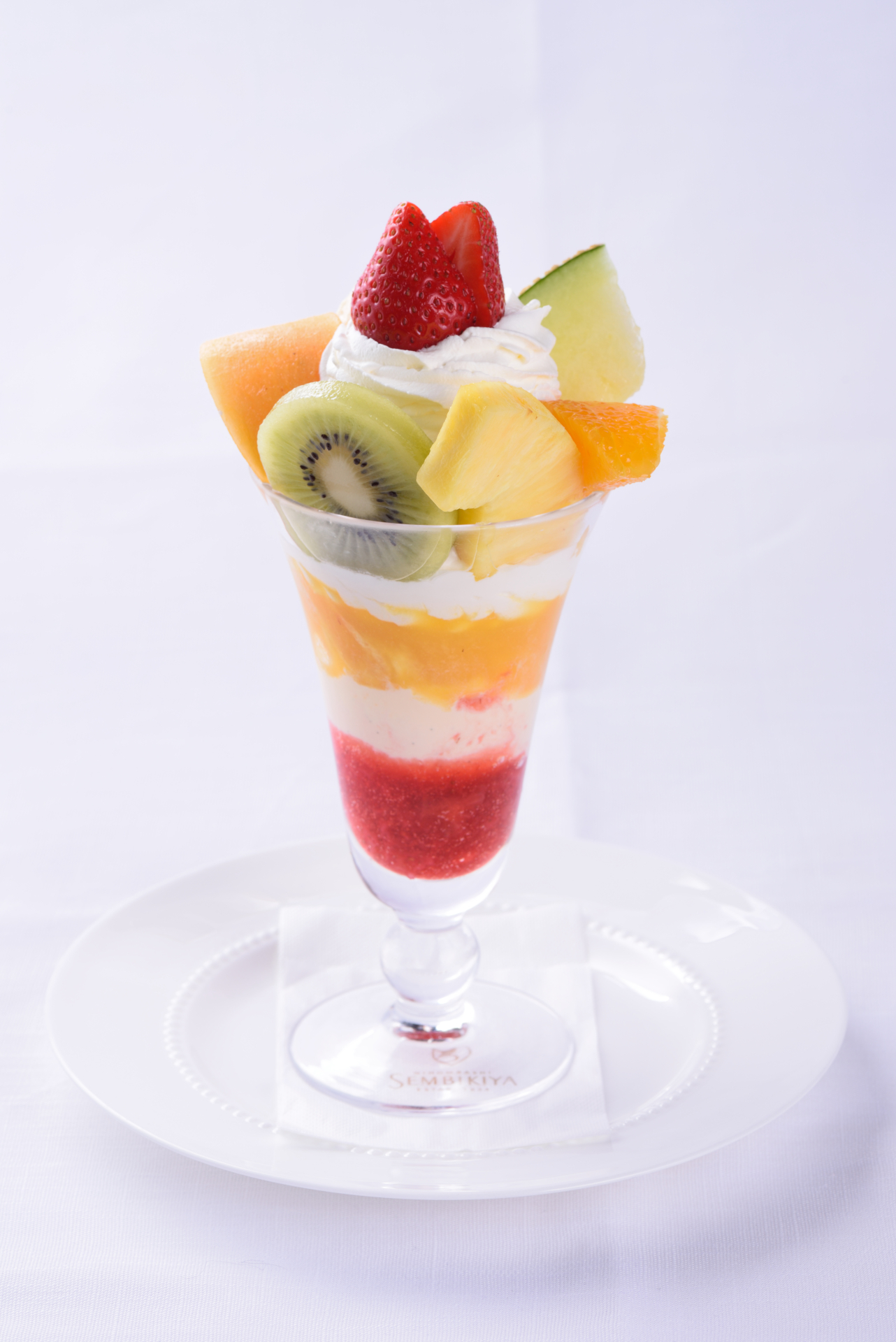 「日本橋 千疋屋総本店」のパフェ