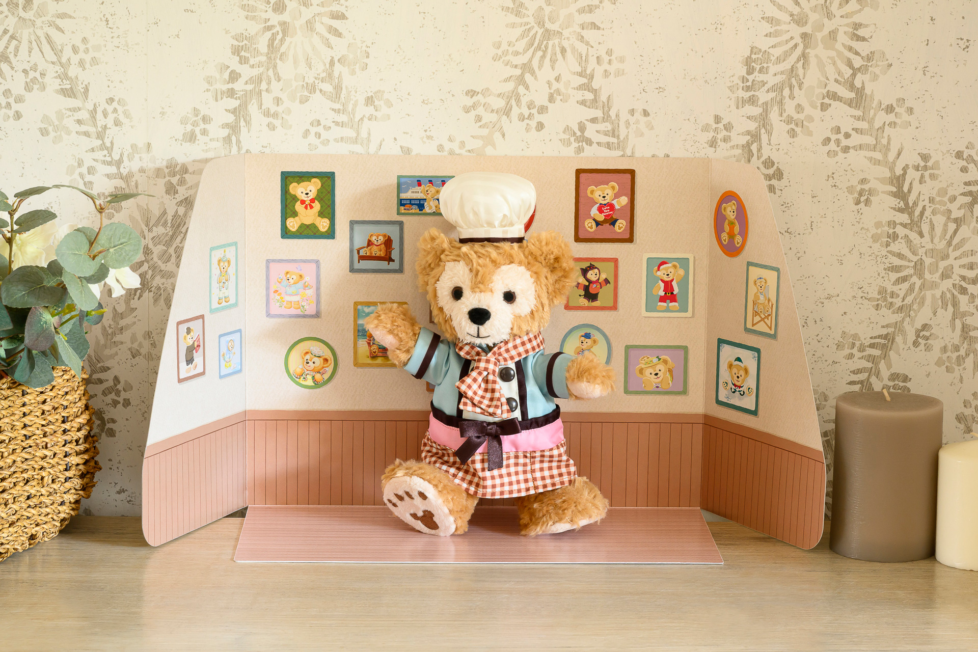 季節に合わせ、着せ替えて飾ることができる