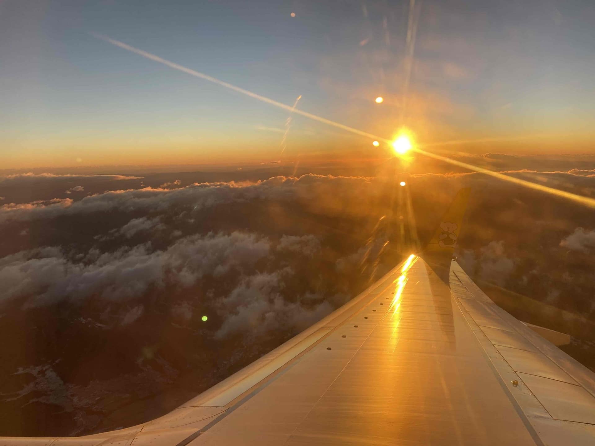 AIRDO「新千歳空港“初”初日の出 遊覧フライト」を2026年元旦に運行