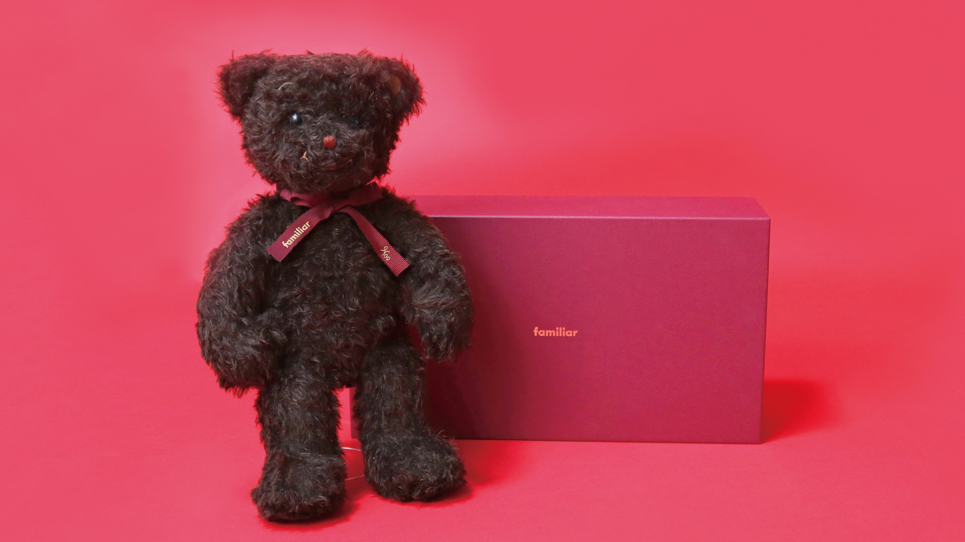 リボンとリンクした色の特別なギフトボックスに入れて発送