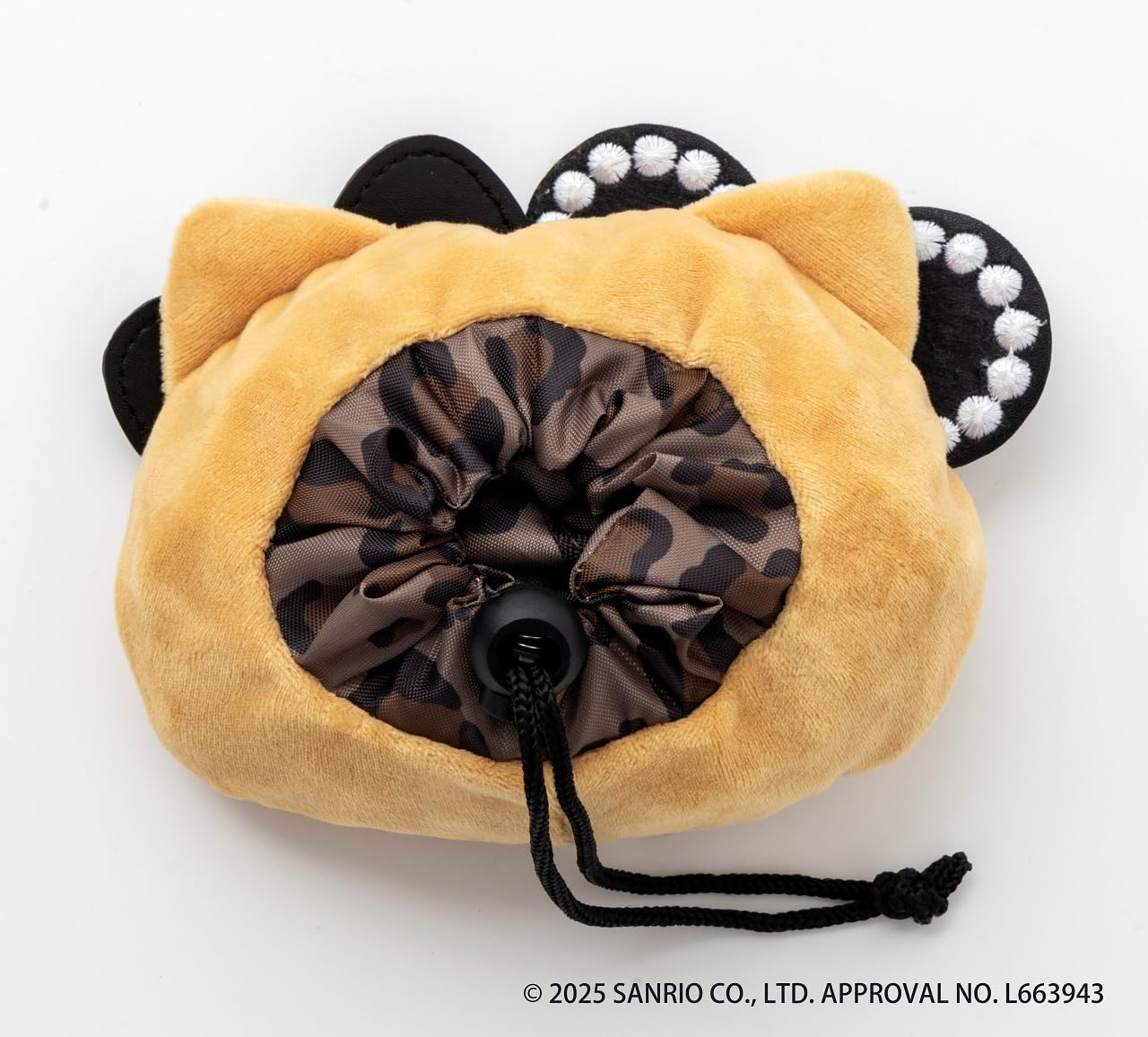 お出かけ先に携帯しやすいコンパクトサイズに収納できる