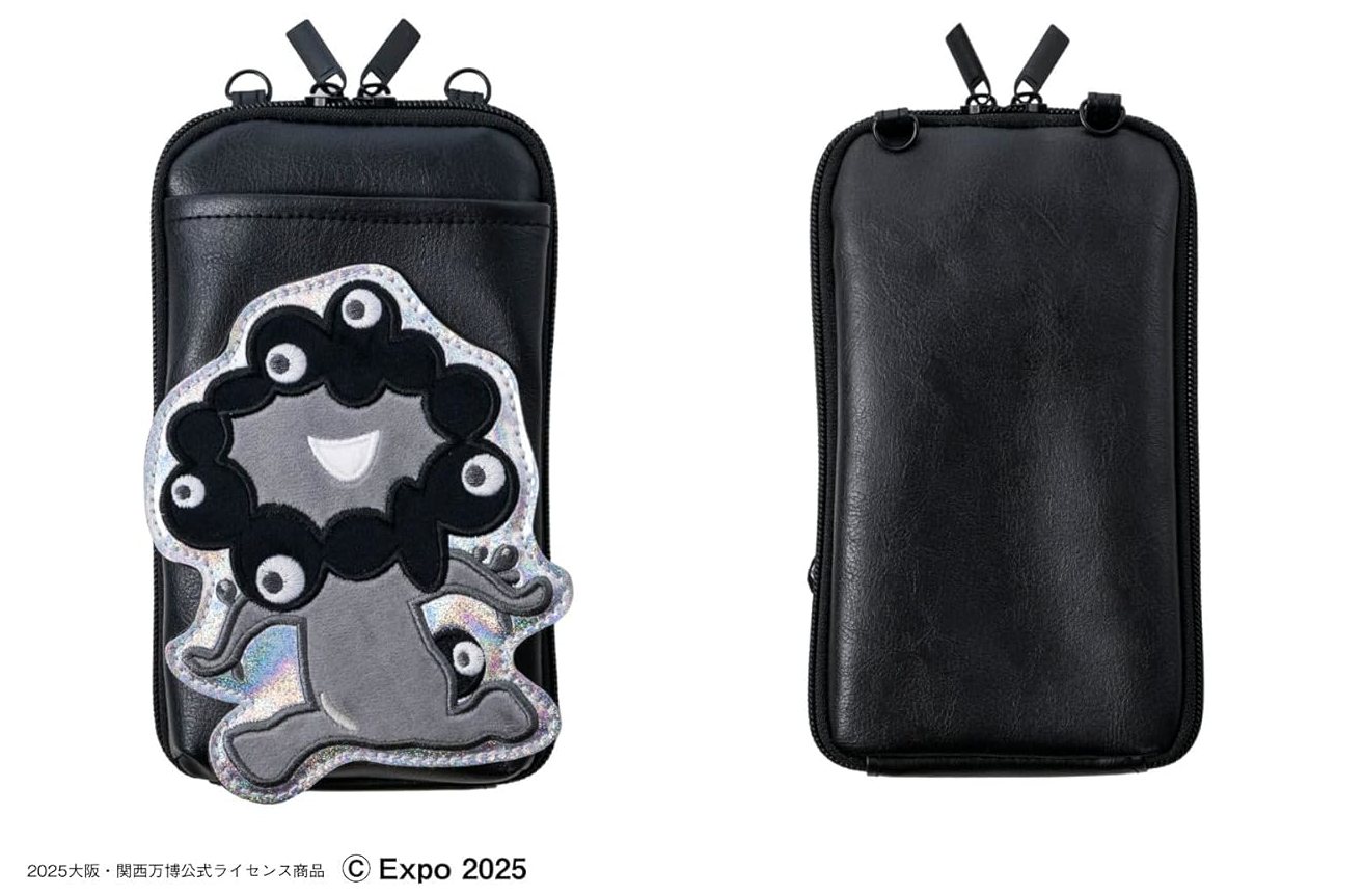 第2弾はファスナーも金具もすべて真っ黒で、シルバーのキラキラ生地に映える“黒ミャクミャク”が目を引くデザイン