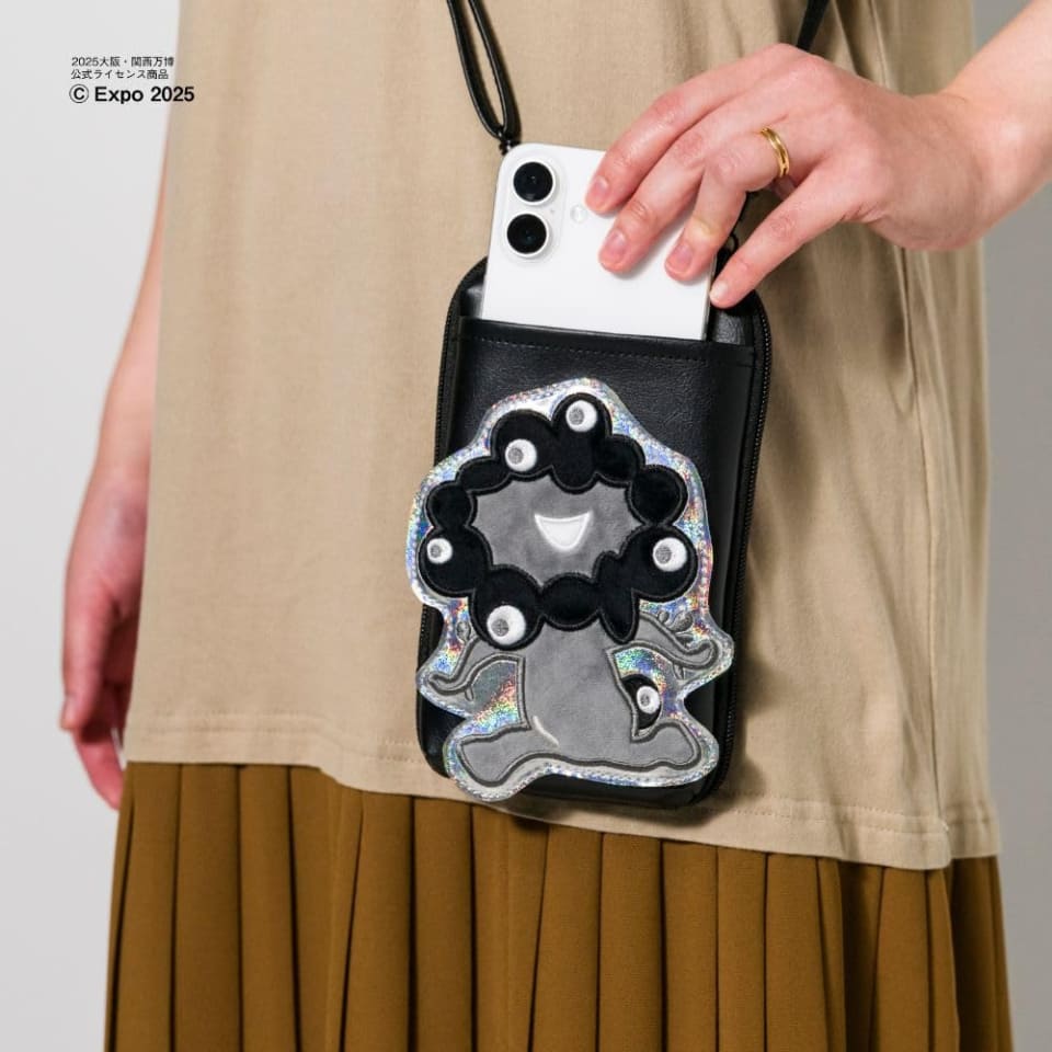 黒ミャクミャク」スマホポシェットが12月に発売！ 予約注文スタート