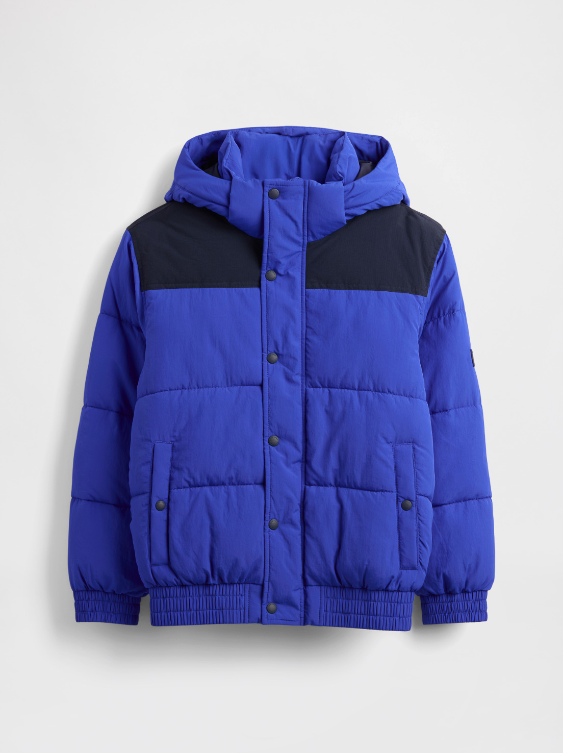 暖かくて軽量なパファージャケット