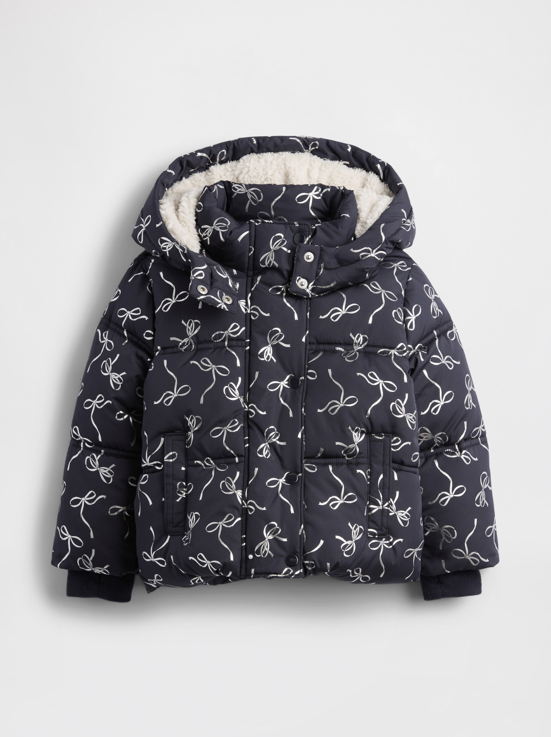 暖かくて軽量なパファージャケット