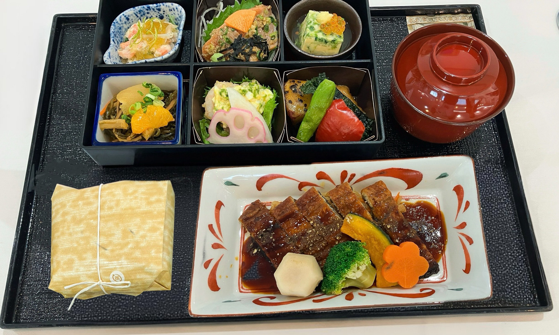 「ホノルル線ビジネス和食「浜名湖うなぎ『でしこ』の蒲焼」