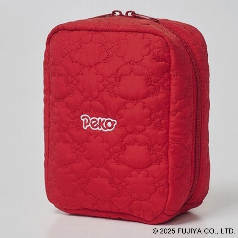 ポーチのキルティング生地は、ペコちゃんの顔とミルキーの花柄がいっぱい