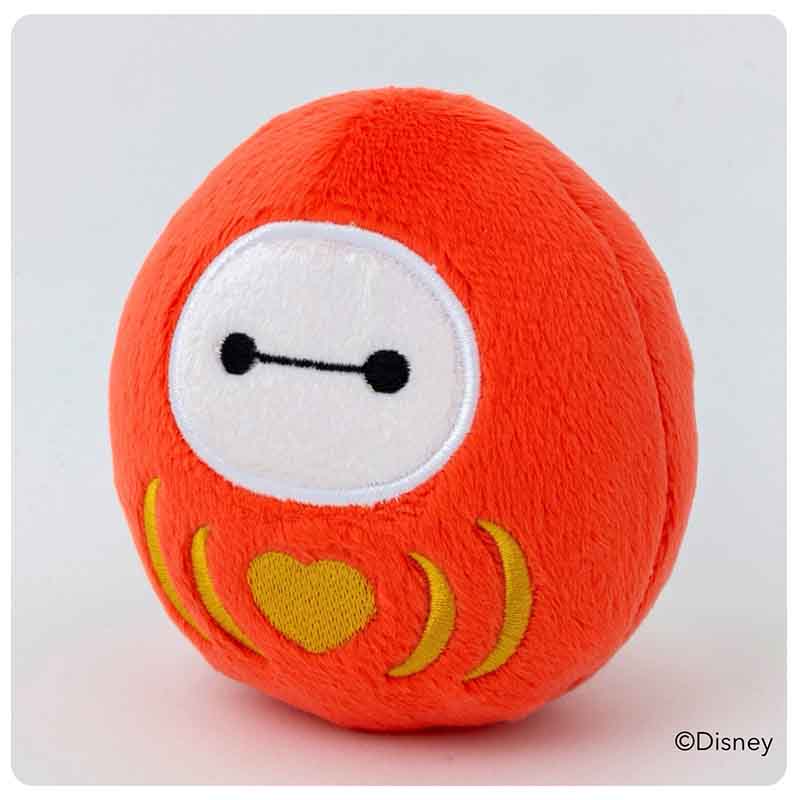 愛ある1年を願いハートをデザインしたベイマックスだるま。顔も刺繍で表現