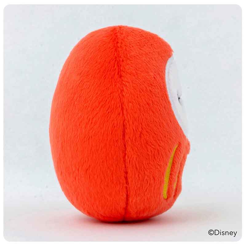 愛ある1年を願いハートをデザインしたベイマックスだるま。顔も刺繍で表現