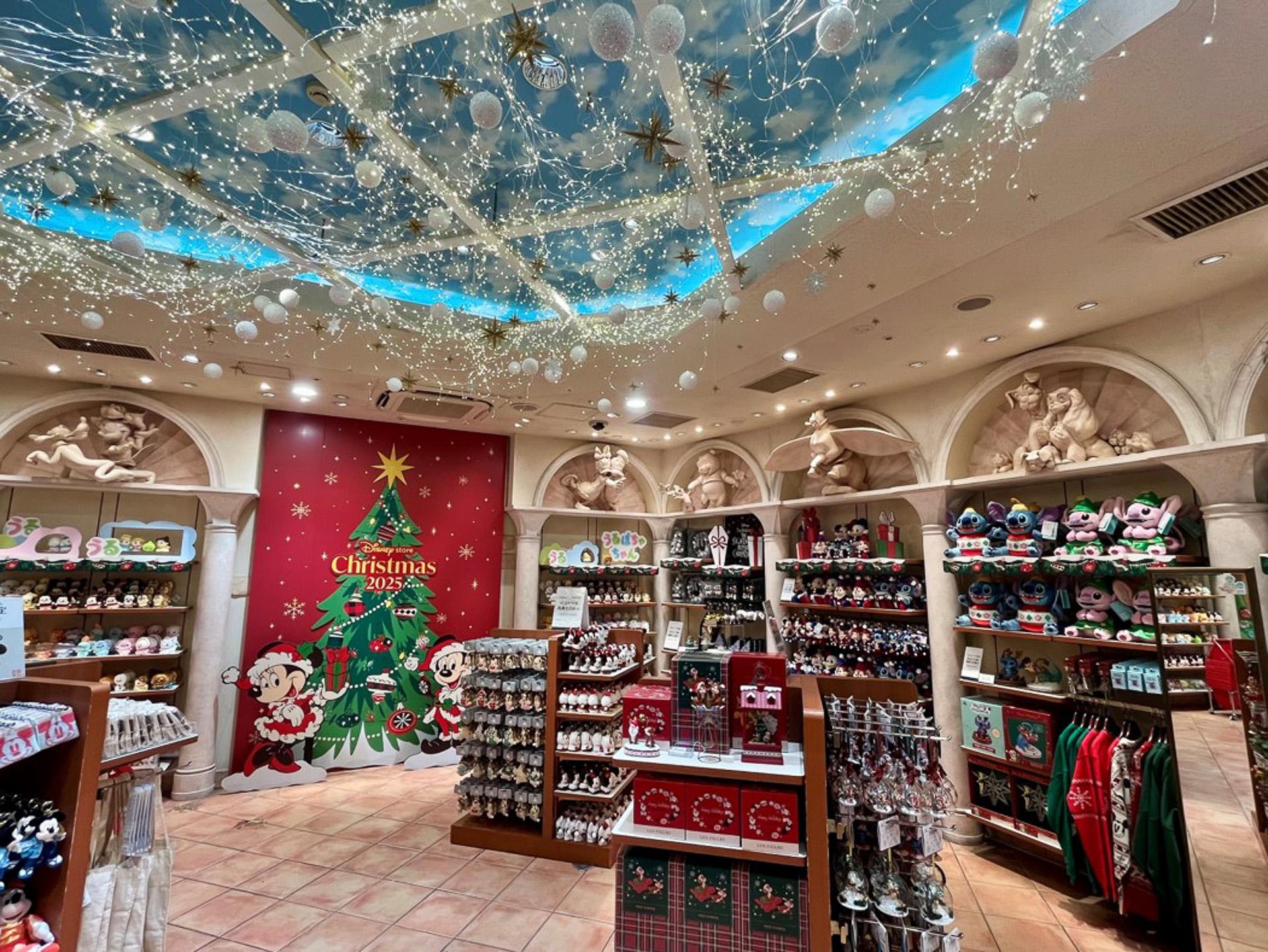 渋谷公園通り店の店内装飾