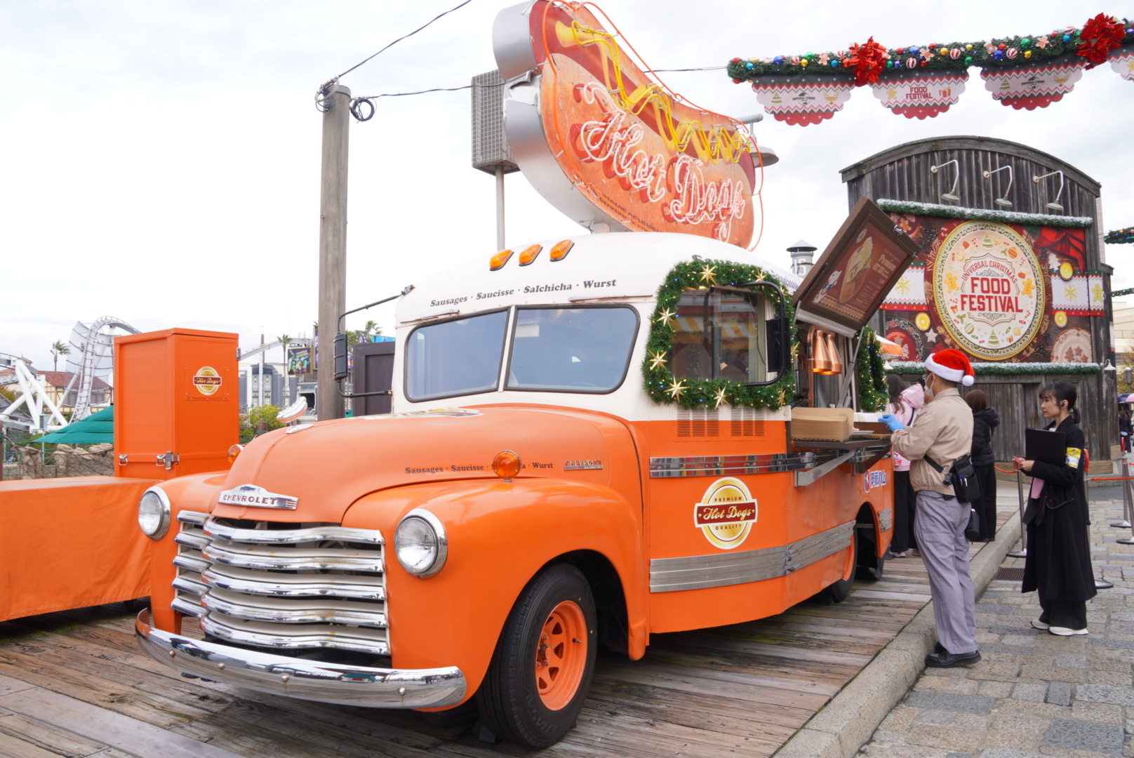 'Premium Dog ~Creamy & Meat Sauce~' (¥1200)