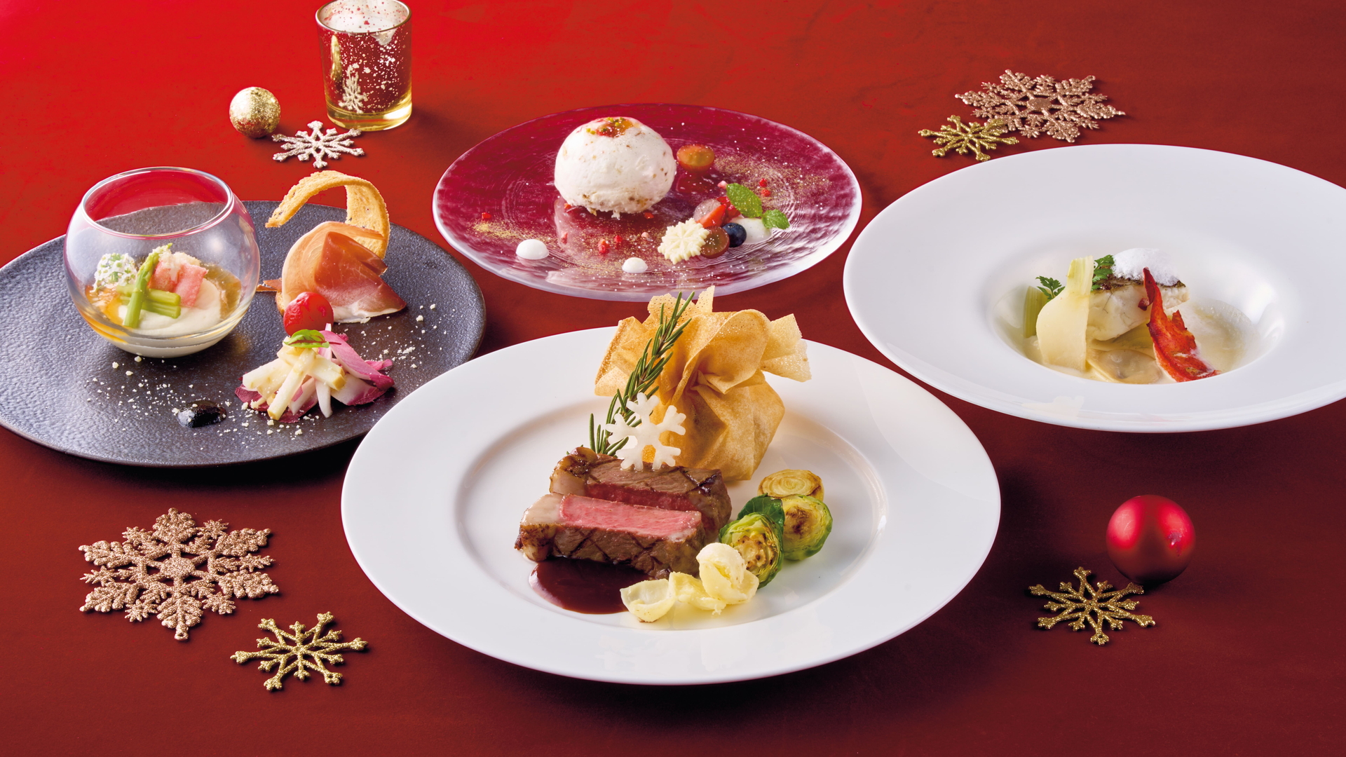 'White Christmas Premium Course' (¥7500, Photo courtesy of Universal Studios Japan)