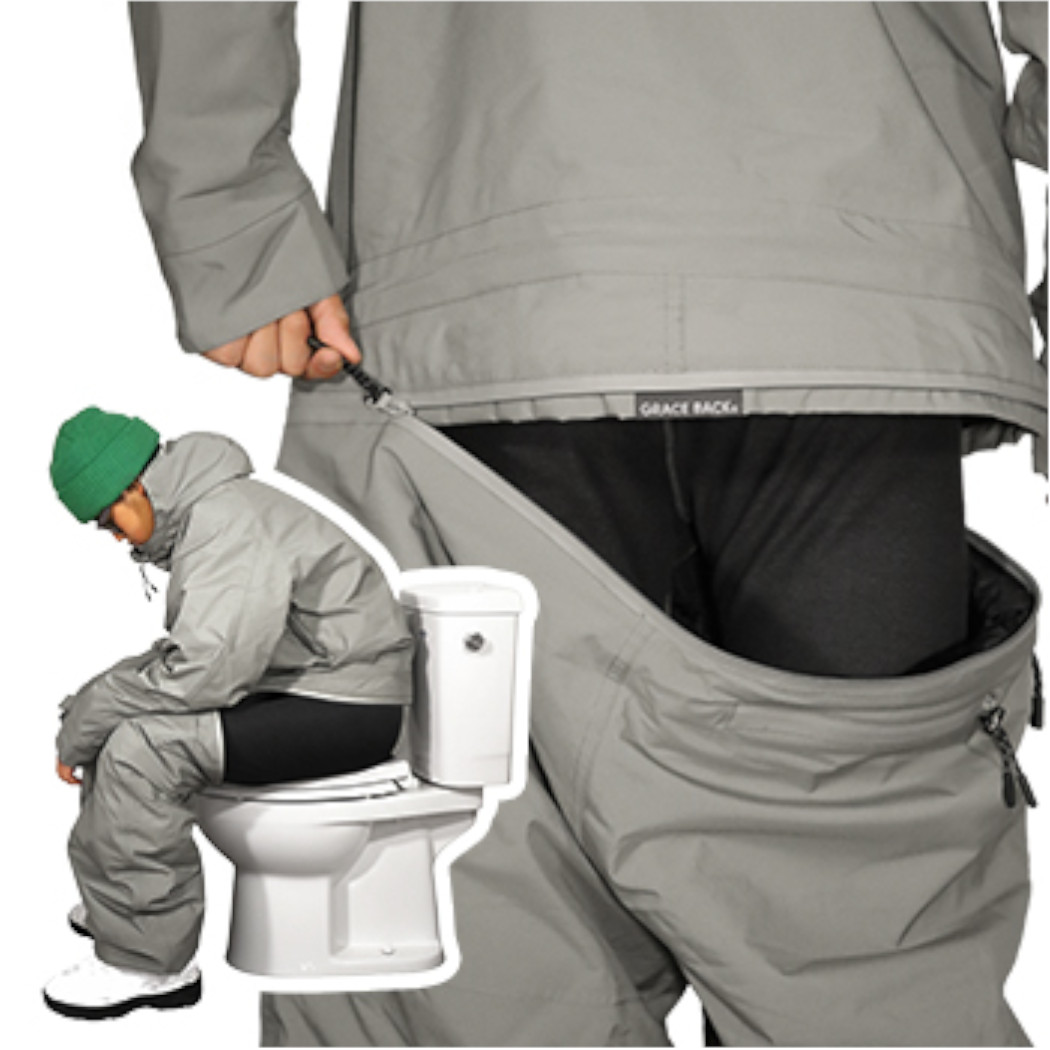 寝袋のような保温性とトイレの際の利便性も備える