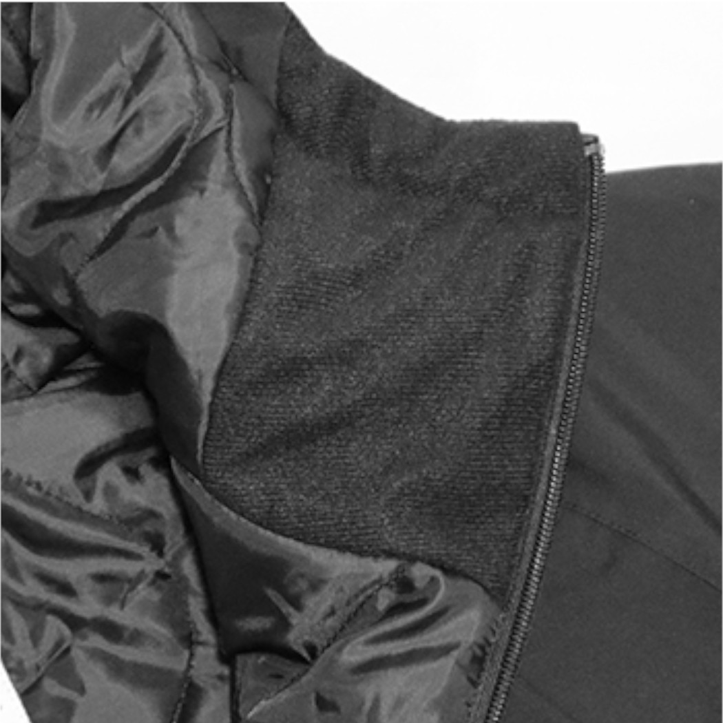 襟裏には肌触りの柔らかい起毛素材を使用