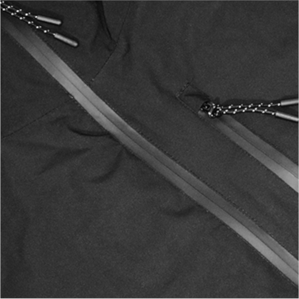 止水ファスナーにより水滴の侵入を防ぐ