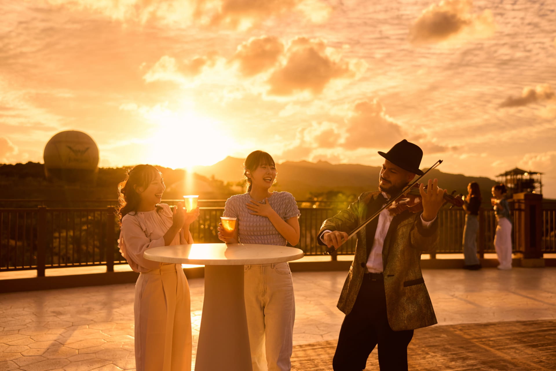 ジャングリア沖縄の「夕暮れからのパワーバカンス」からさらに特別な体験を導入