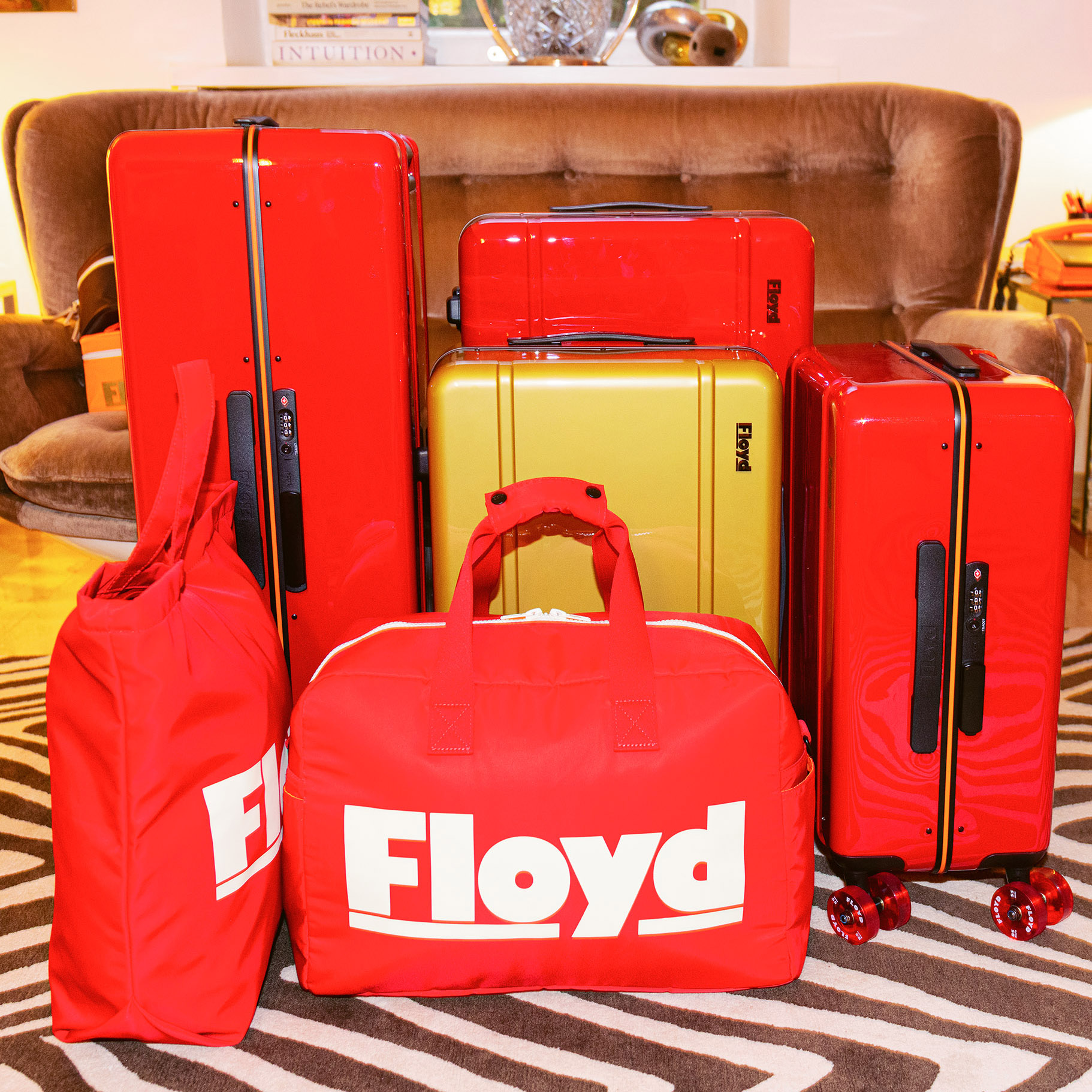 ベニスビーチ・カルチャーにインスパイアされたポップなカラー