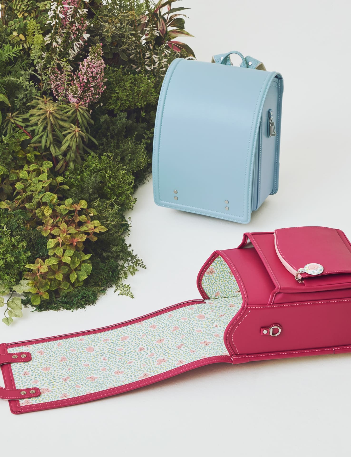 「daily trip 日々の旅」（コットンブルー、チェリー）