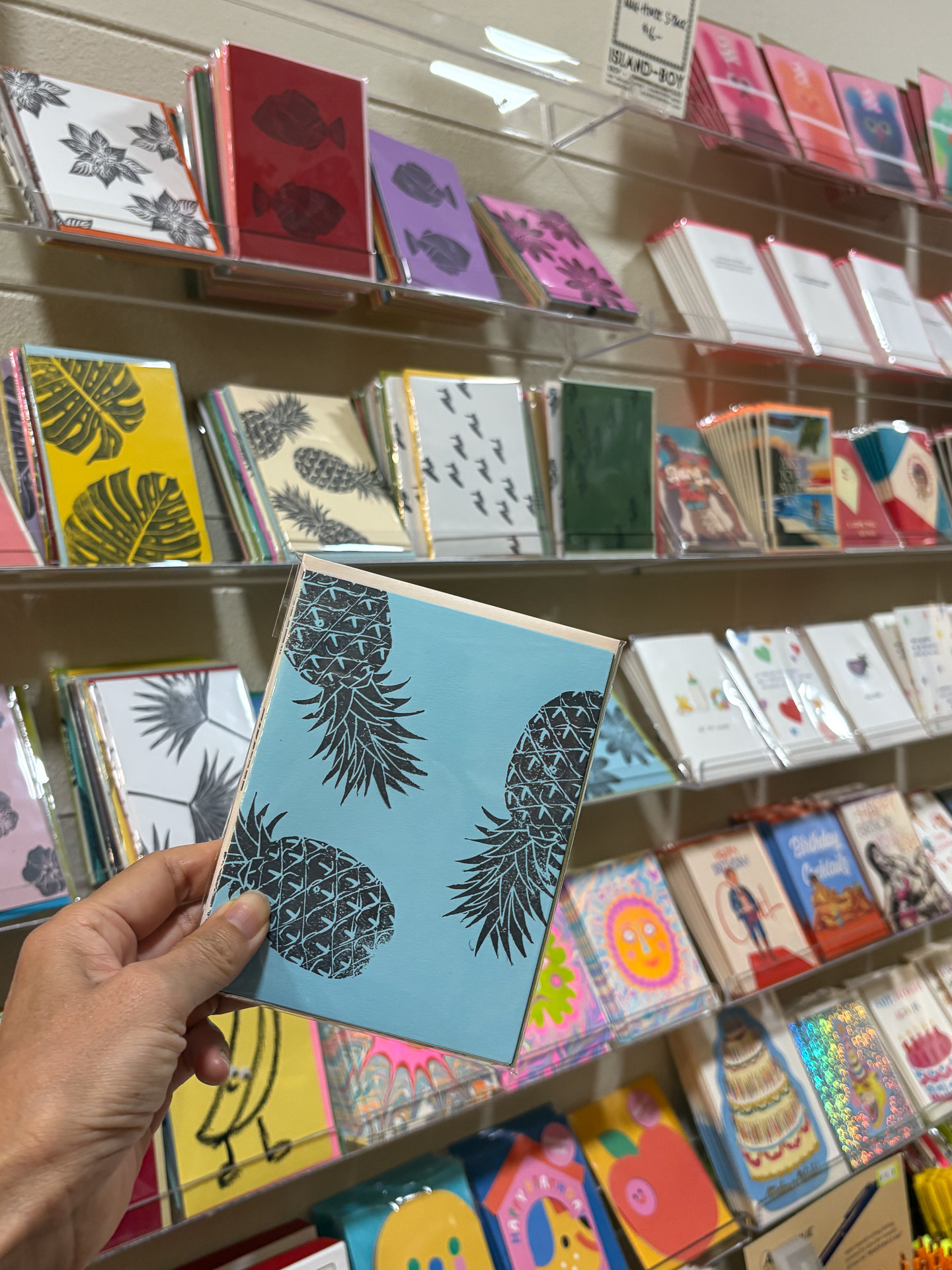 ローカルアーティストによるグリーティングカード