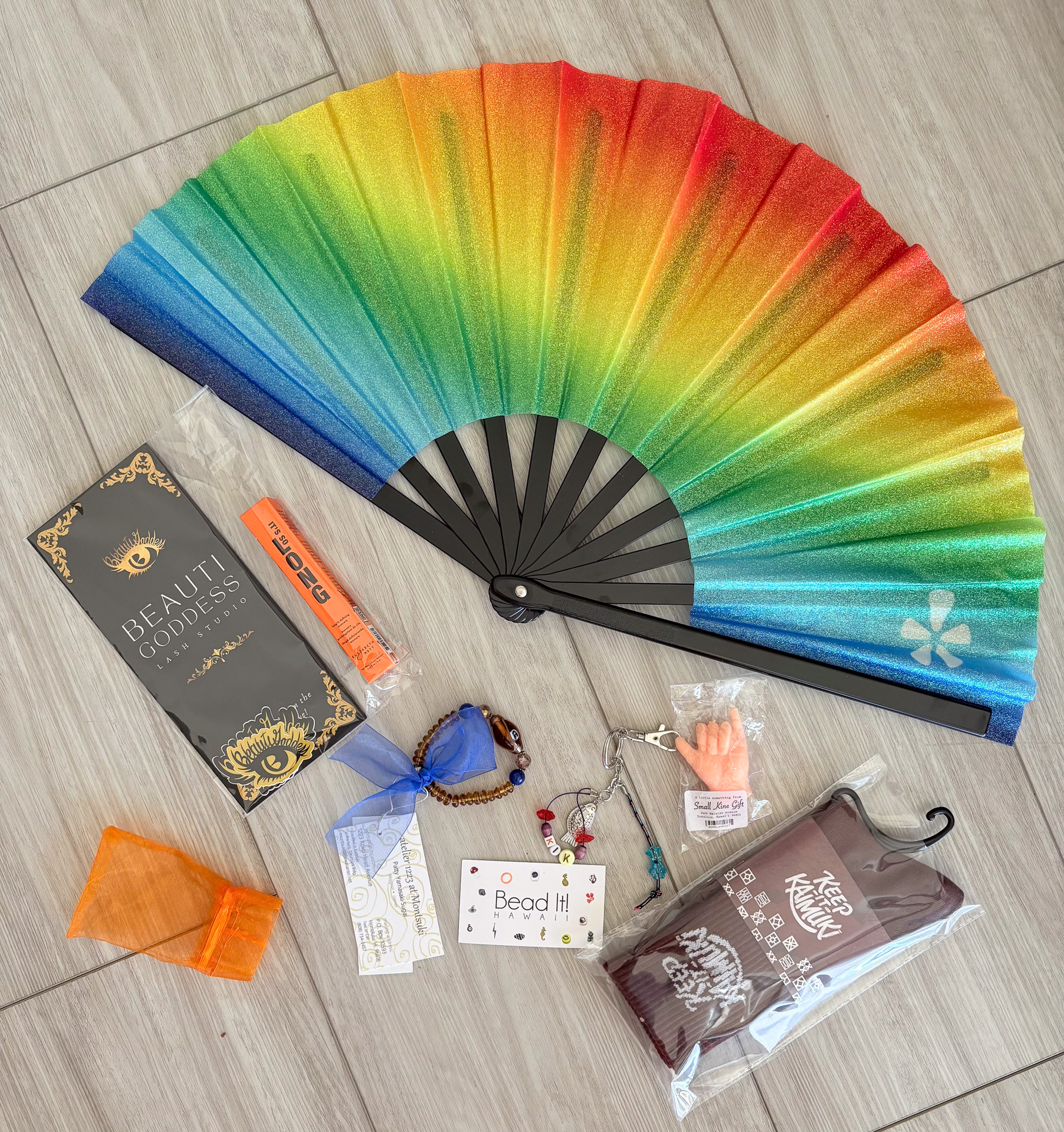 アパレルからコスメ、楽しいアイデア商品を扱う店が集まる。キープ・イット・カイムキ・サタデー当日はトロリーも運行する