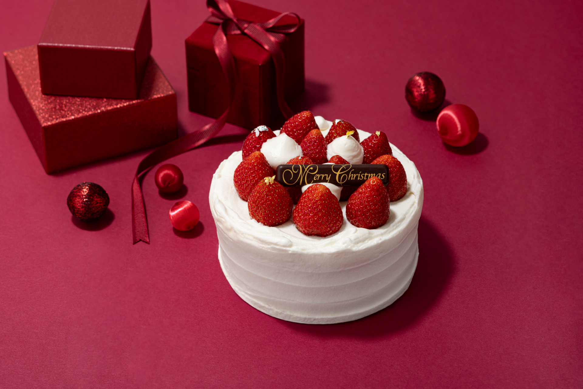 2位 RANMEISYA SWEETS FACTORY「栃木県産プレミアム 苺のデコレーション」