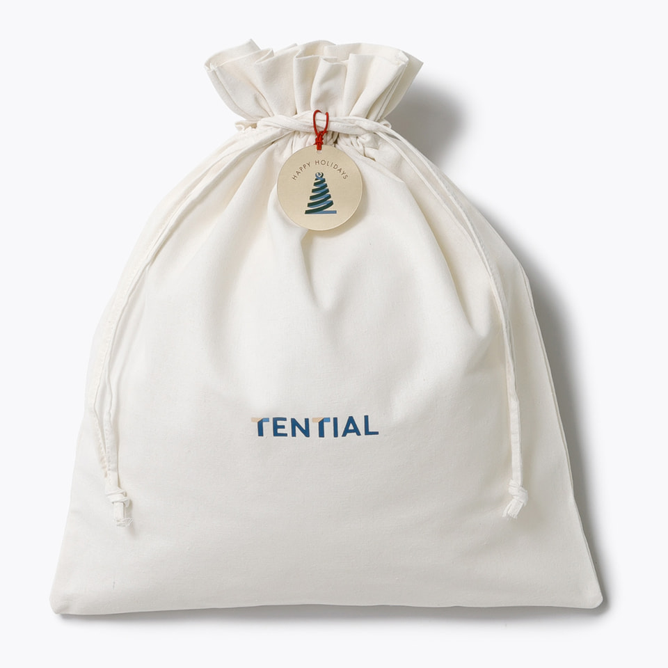 リカバリーウェア「BAKUNE」がブランド初のクリスマス限定品。上下