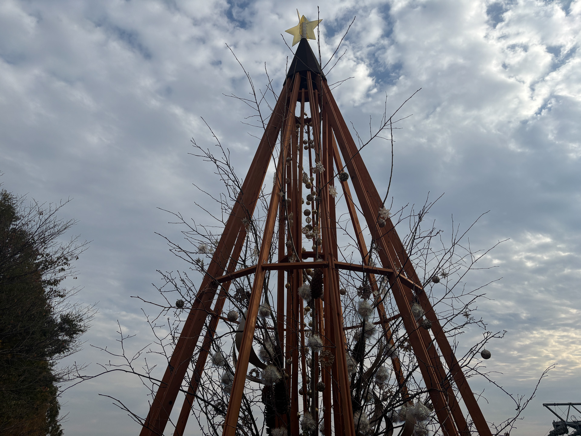 クリスマスマーケットも開催中