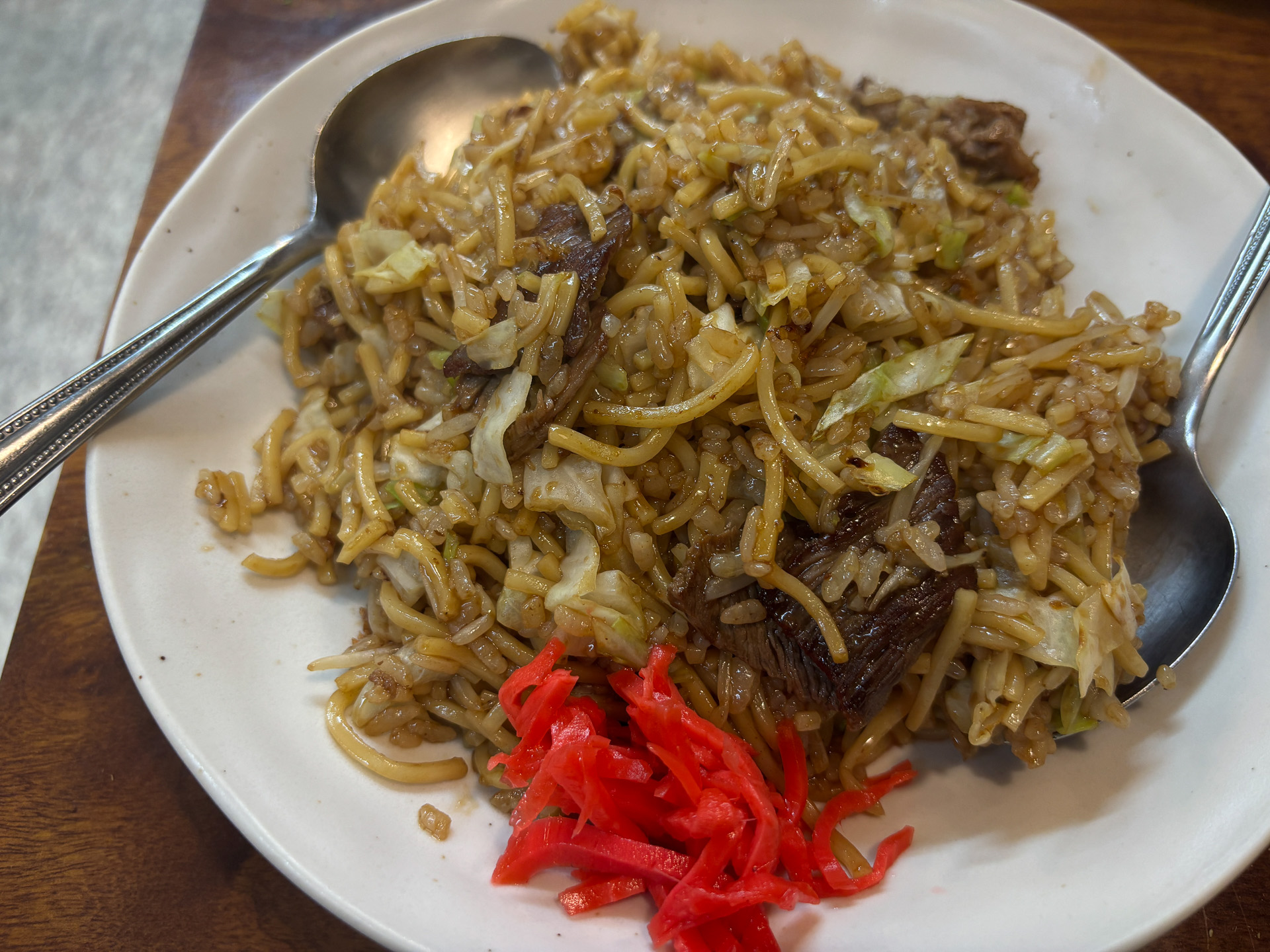 神戸発祥、そばめし