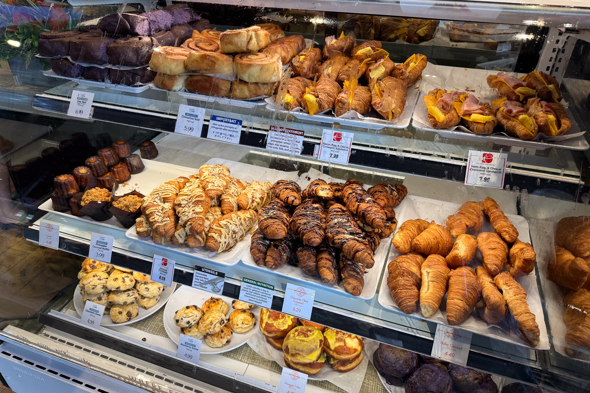 パンの選択肢も充実していた