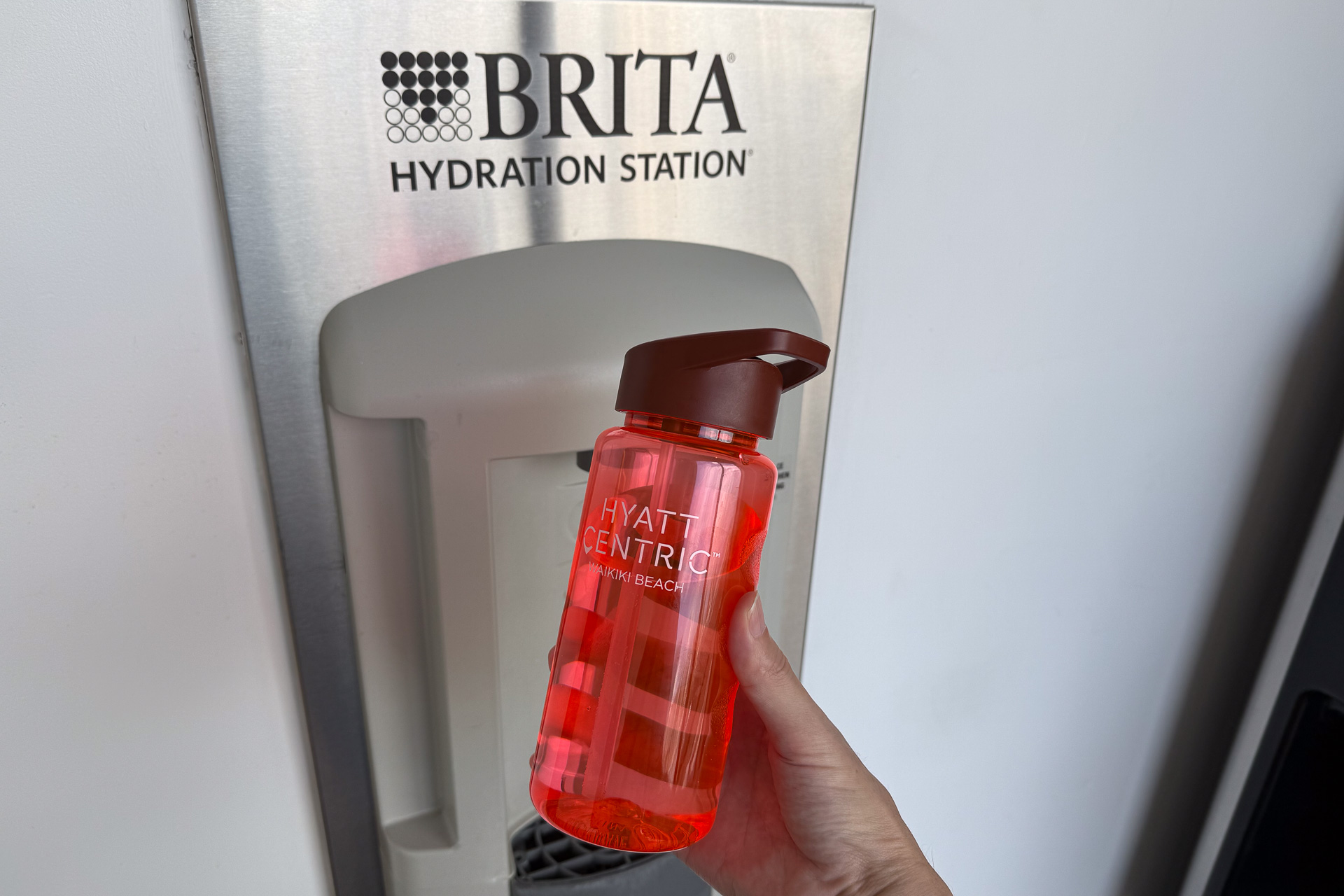 エレベーターホールのすぐ横にあったBRITAのウォーターサーバー。ここから美味しい水がいくらでも注げる