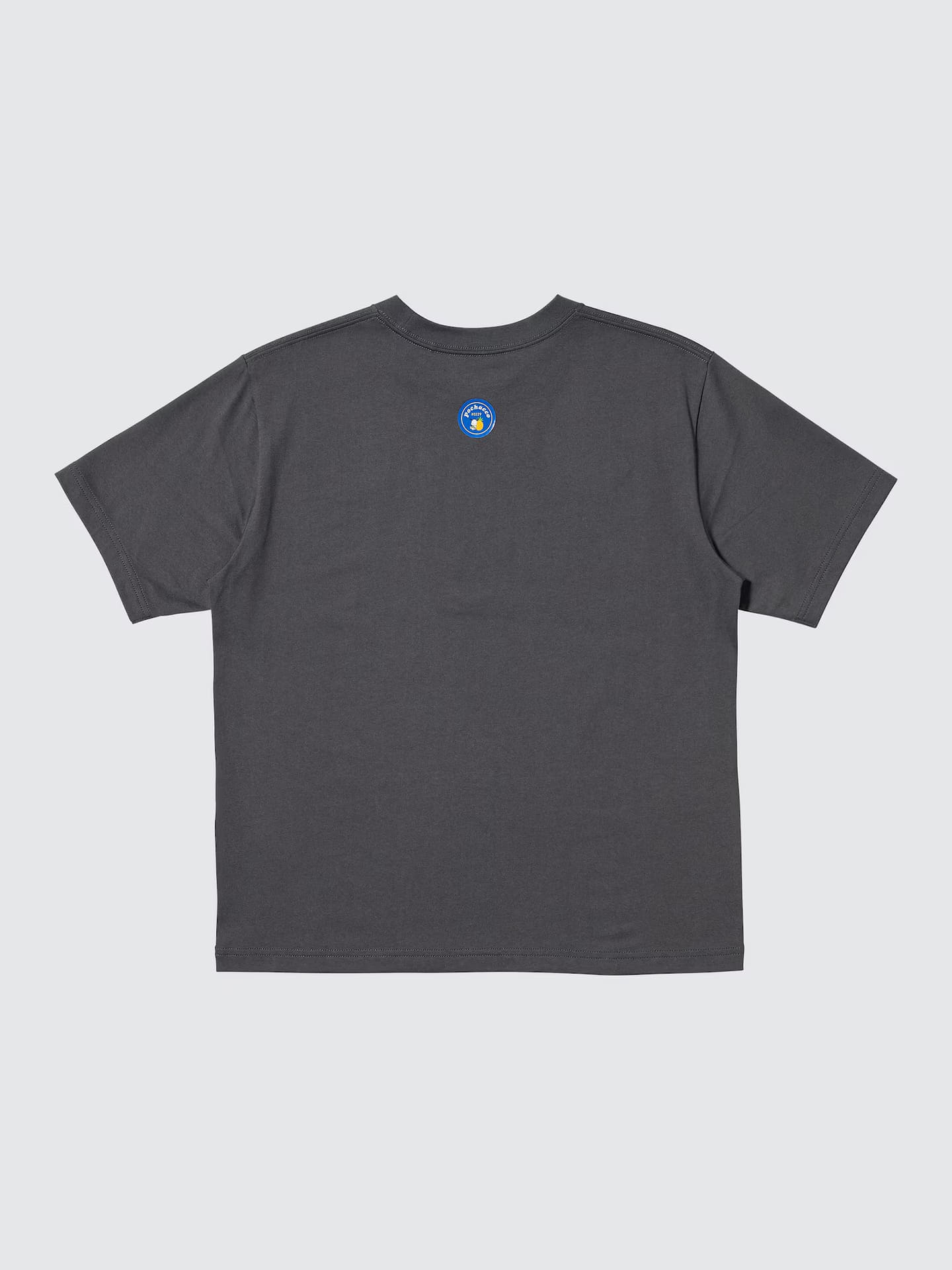 ウィメンズは全5種。集合デザインのほか、ハローキティ、シナモロール、ポチャッコの単体バージョンも