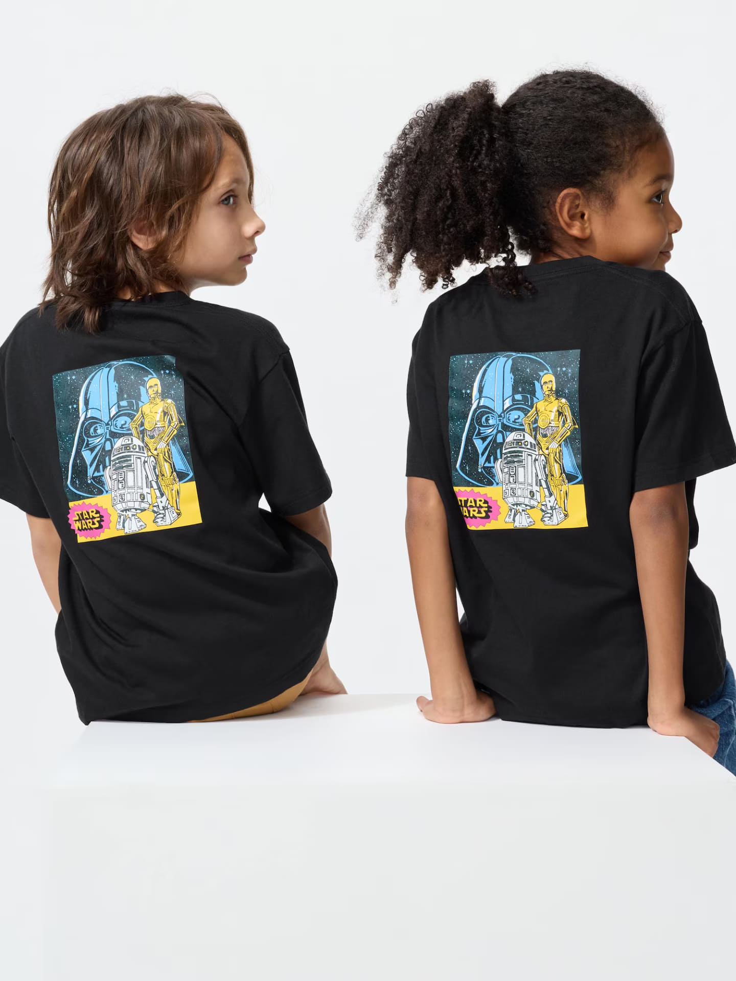 スター・ウォーズ（キッズ）。前面は胸元ワンポイント