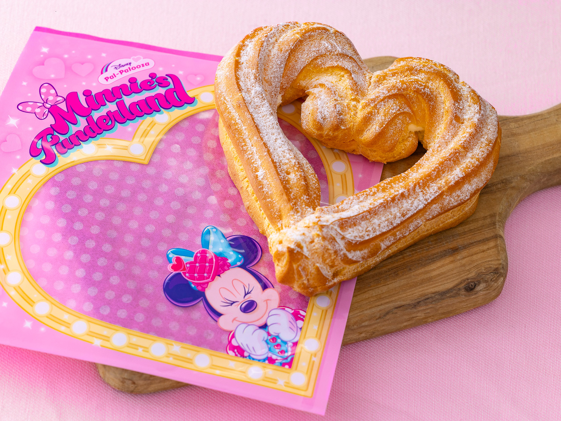 「ハートのリングシュー（ストロベリー）」（750円）