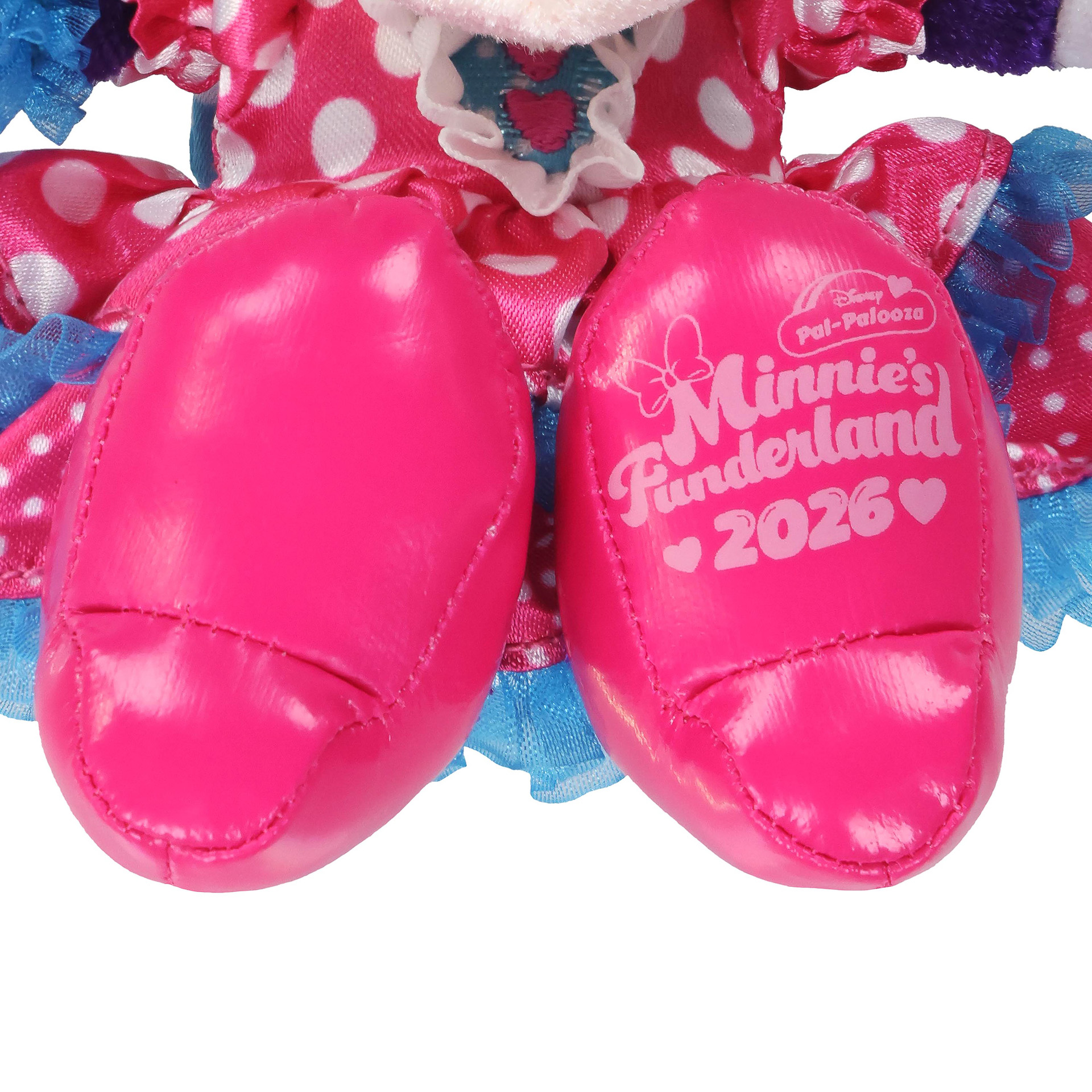 「ぬいぐるみバッジ」（2800円）