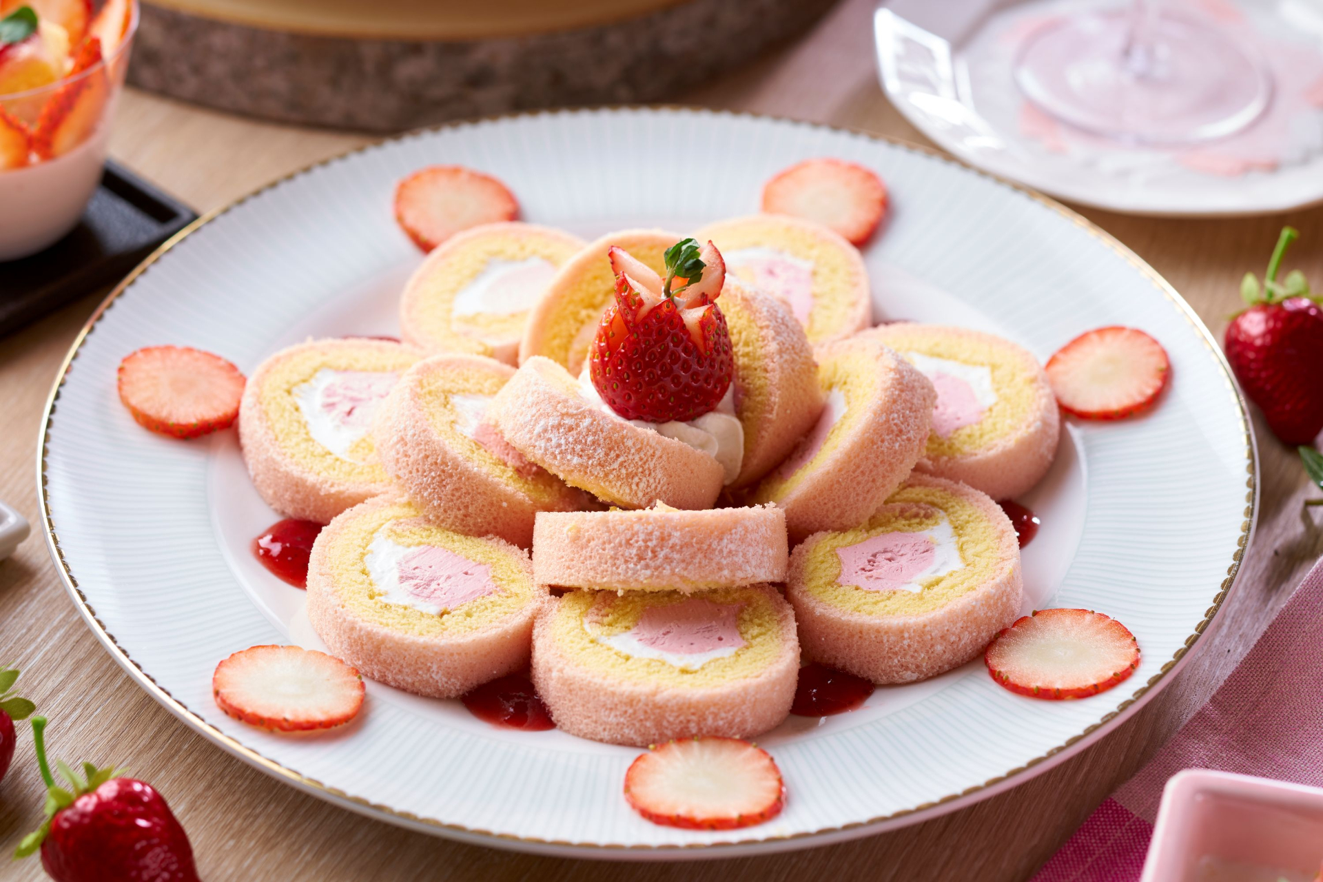 関東エリア代表「ロールケーキとちおとめ」